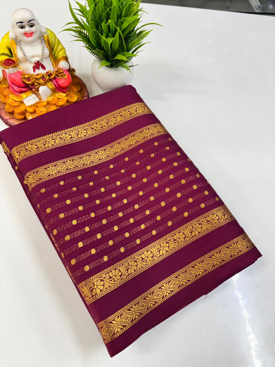 Semi Crepe Saree with Bindi Border and Self Colors