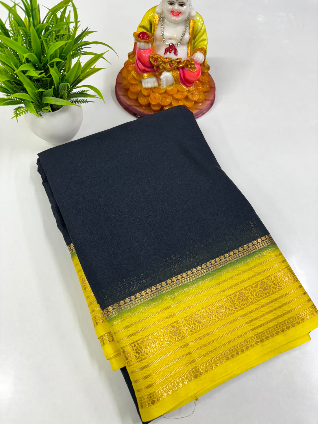 Elegant Semi Crepe Saree with Contrast Colours – Padmavathi Silks and Sarees