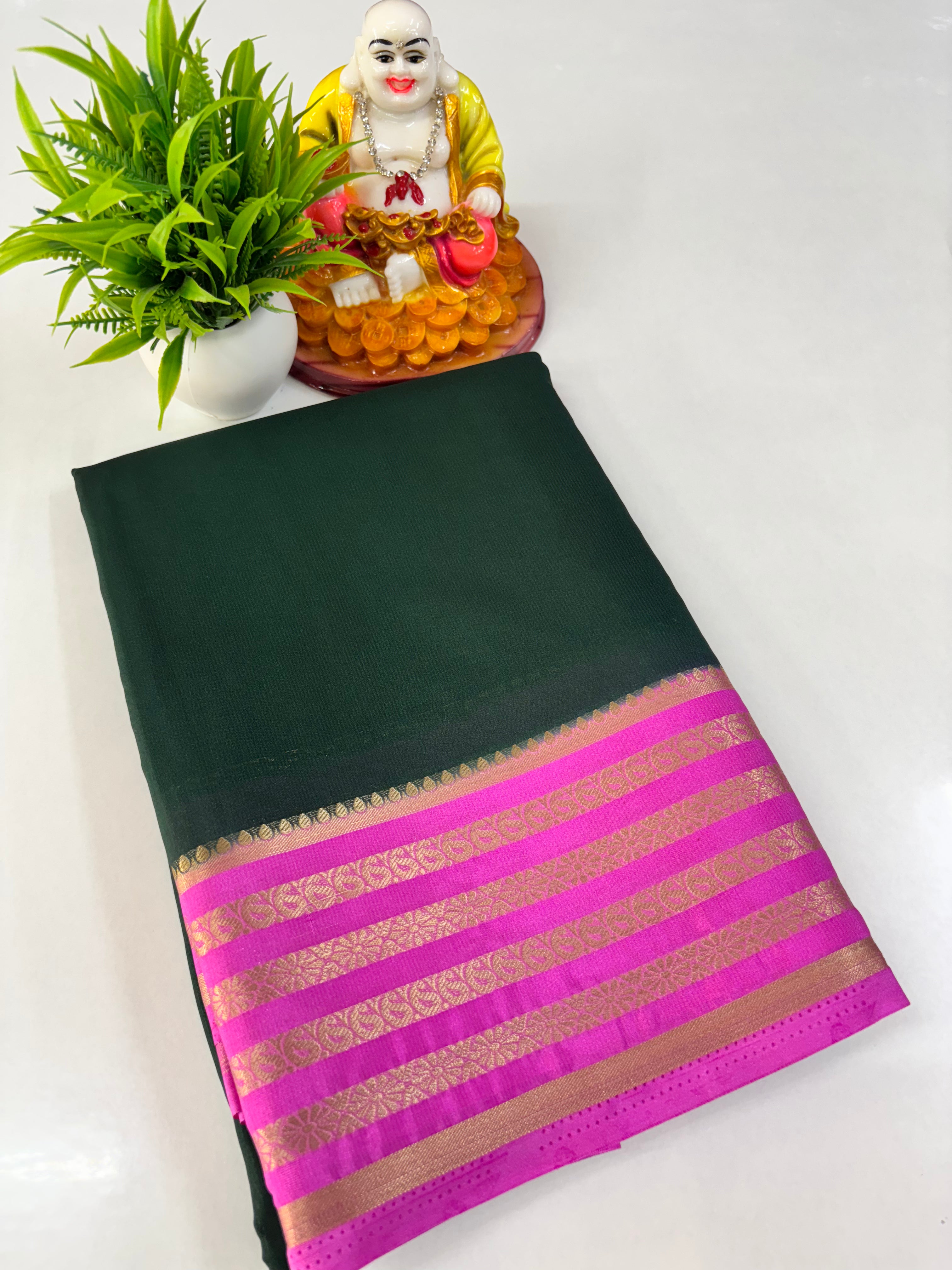 Semi Crepe Saree with Small Mango Border and Beautiful Contrast Colors
