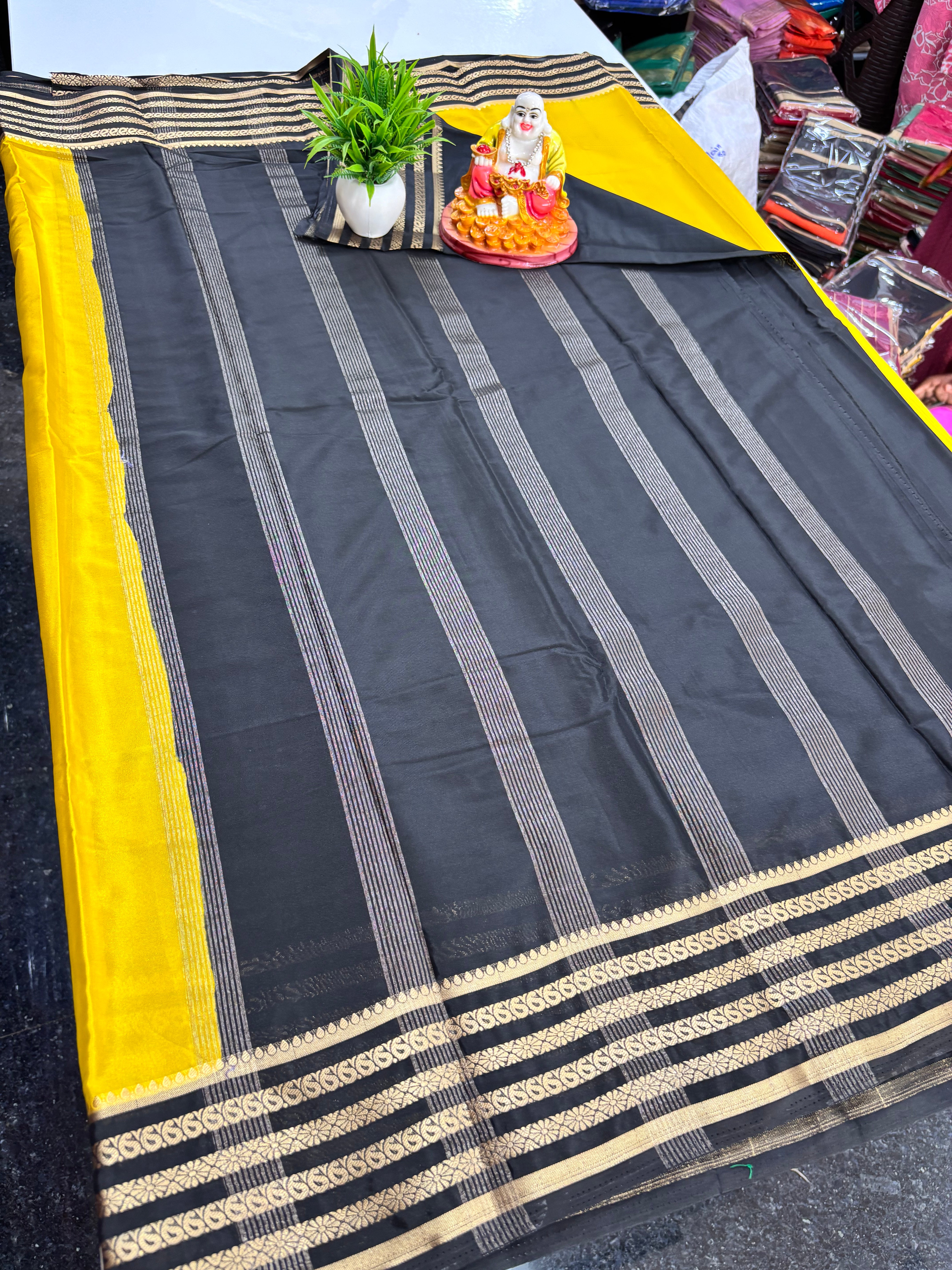 Semi Crepe Saree with Small Mango Border and Beautiful Contrast Colors