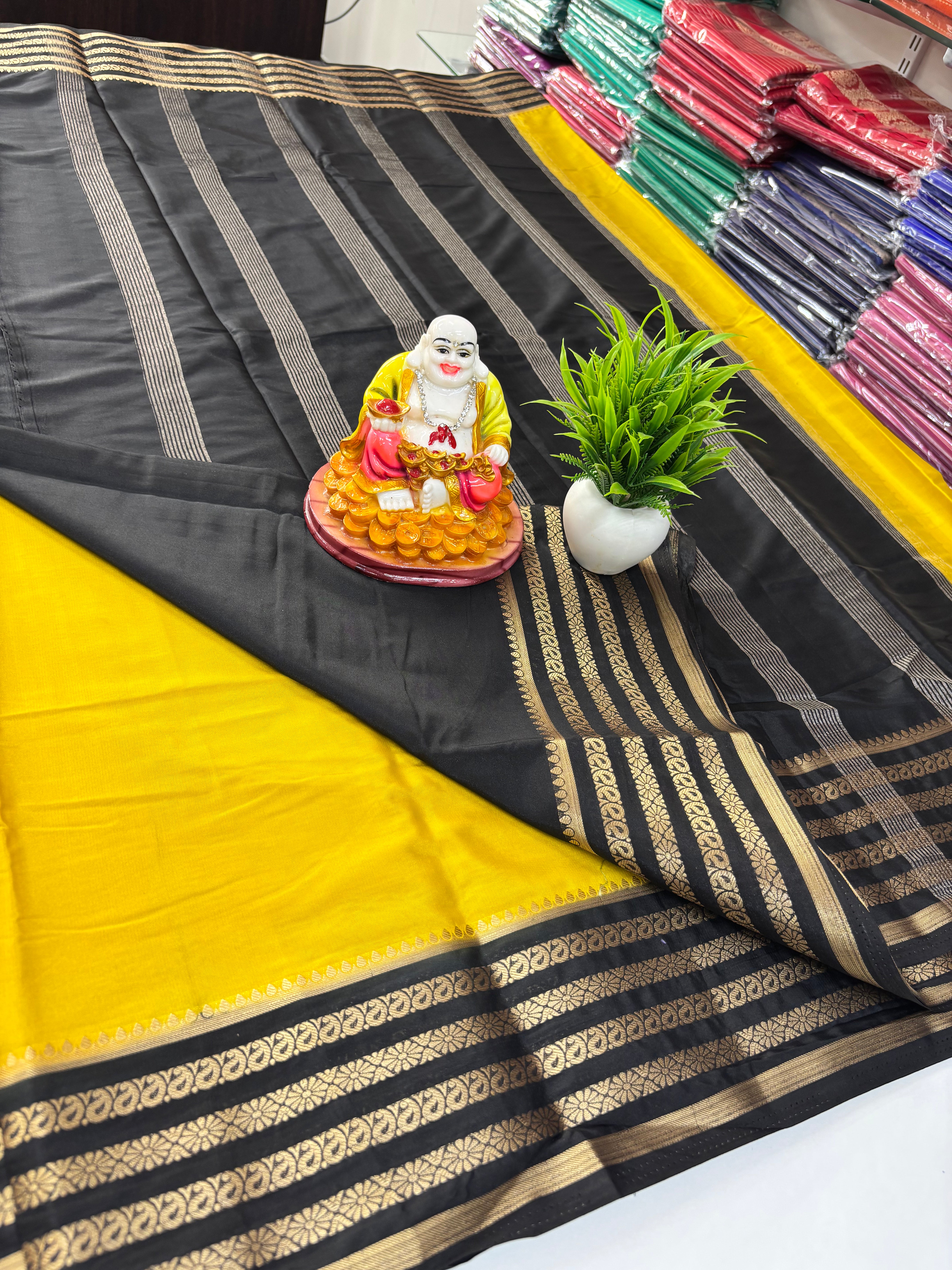 Semi Crepe Saree with Small Mango Border and Beautiful Contrast Colors