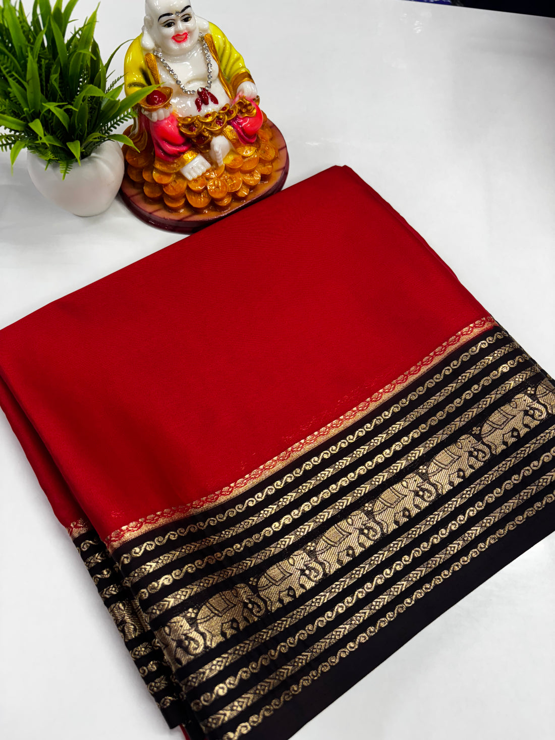 Semi Crepe Saree with Elephant Border and Contrast Colors – Padmavathi Silks and Sarees