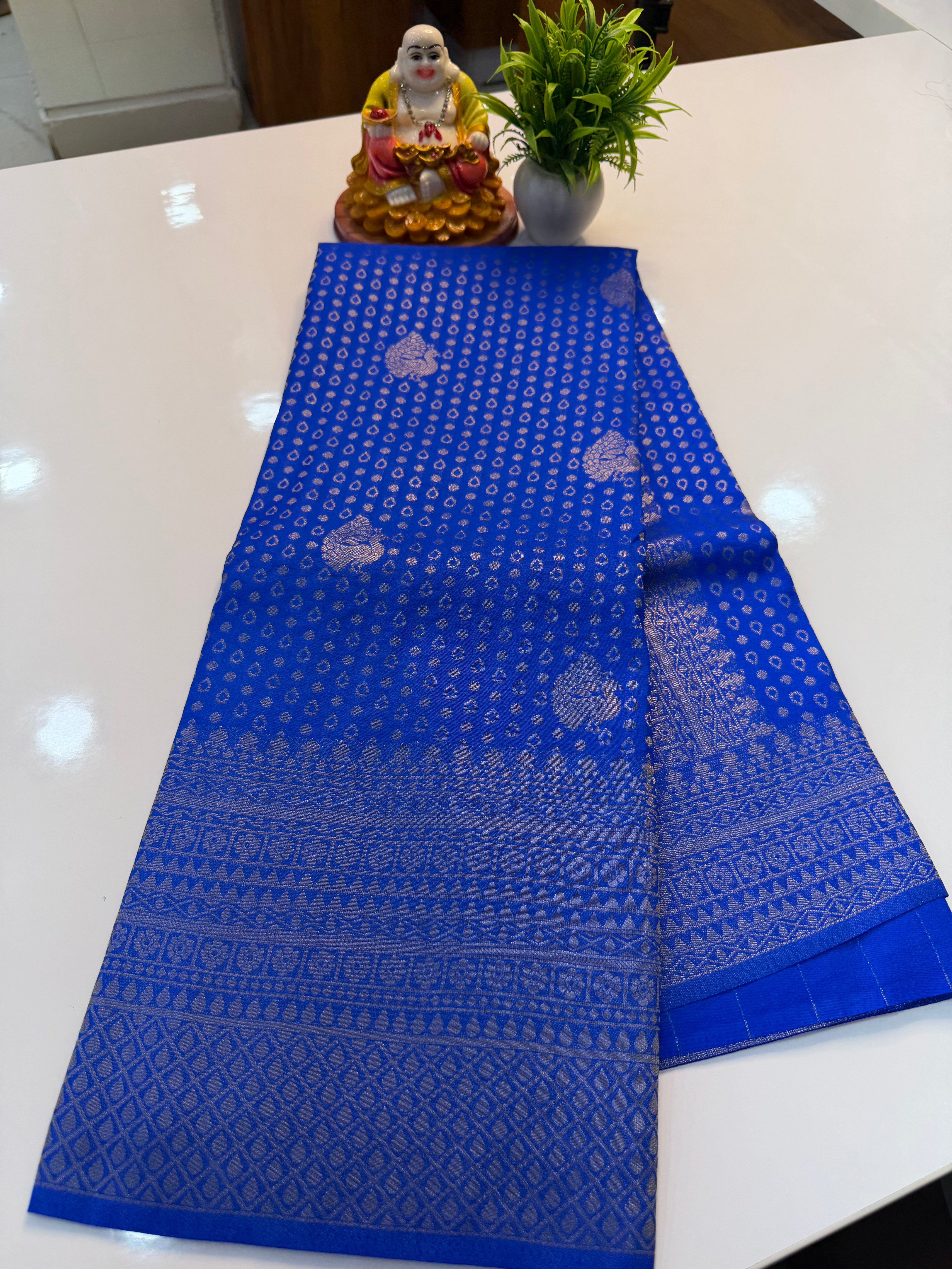 Premium Georgette Saree with Peacock Buttas and Rich Pallu