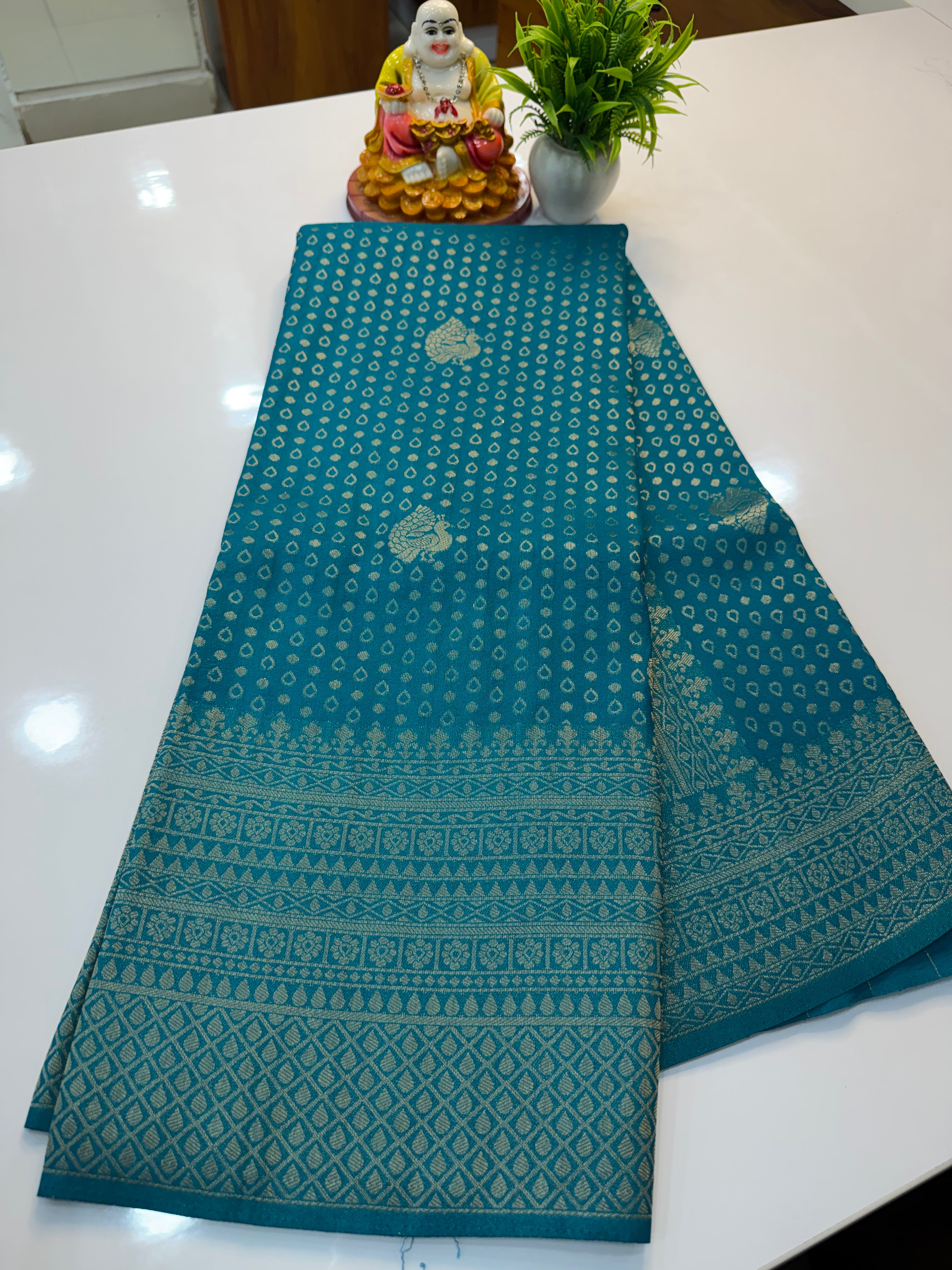Premium Georgette Saree with Peacock Buttas and Rich Pallu