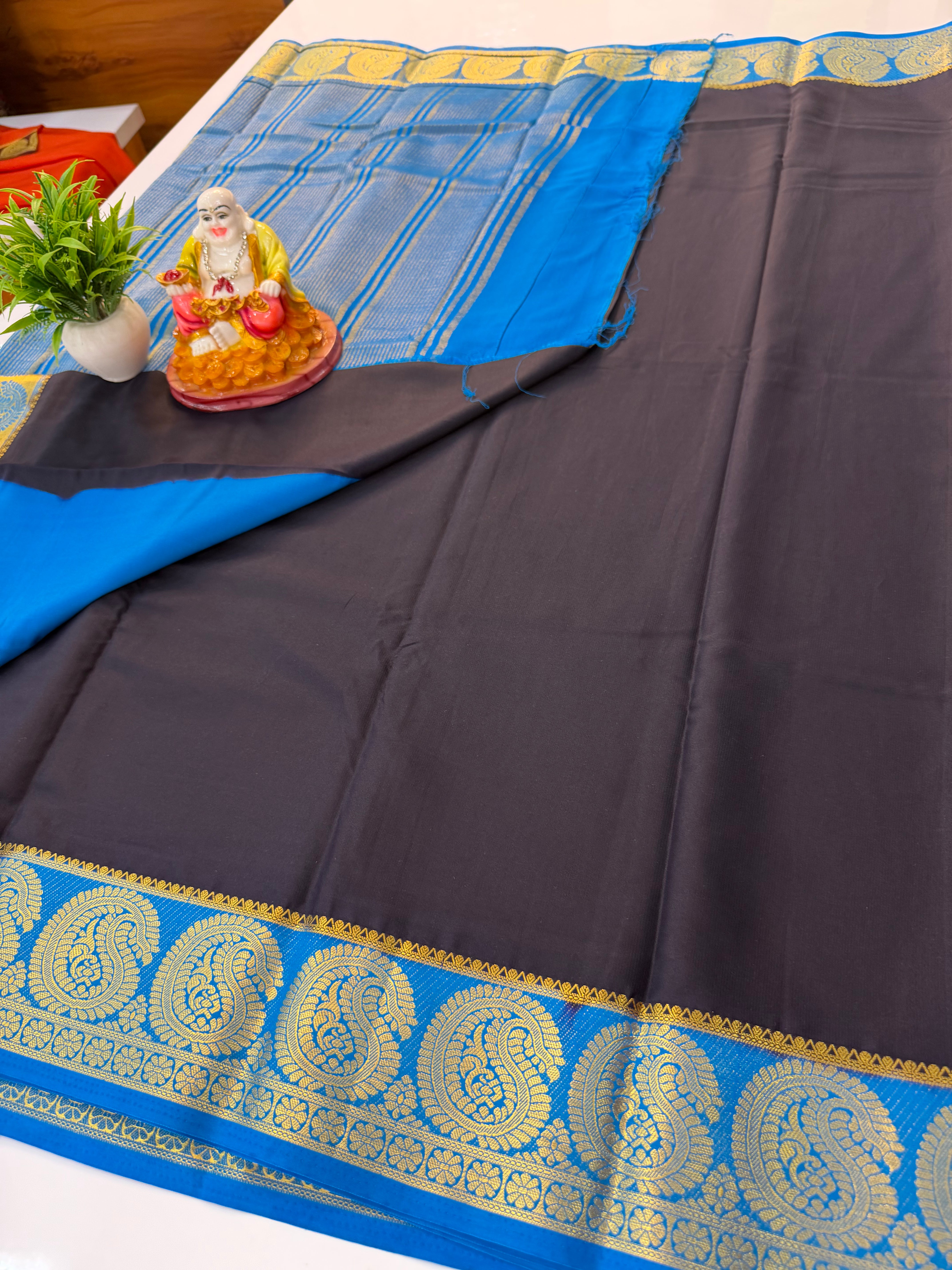 Premium Mysore Crepe Silk Saree with Mango Border | Padmavathi Silks and Sarees