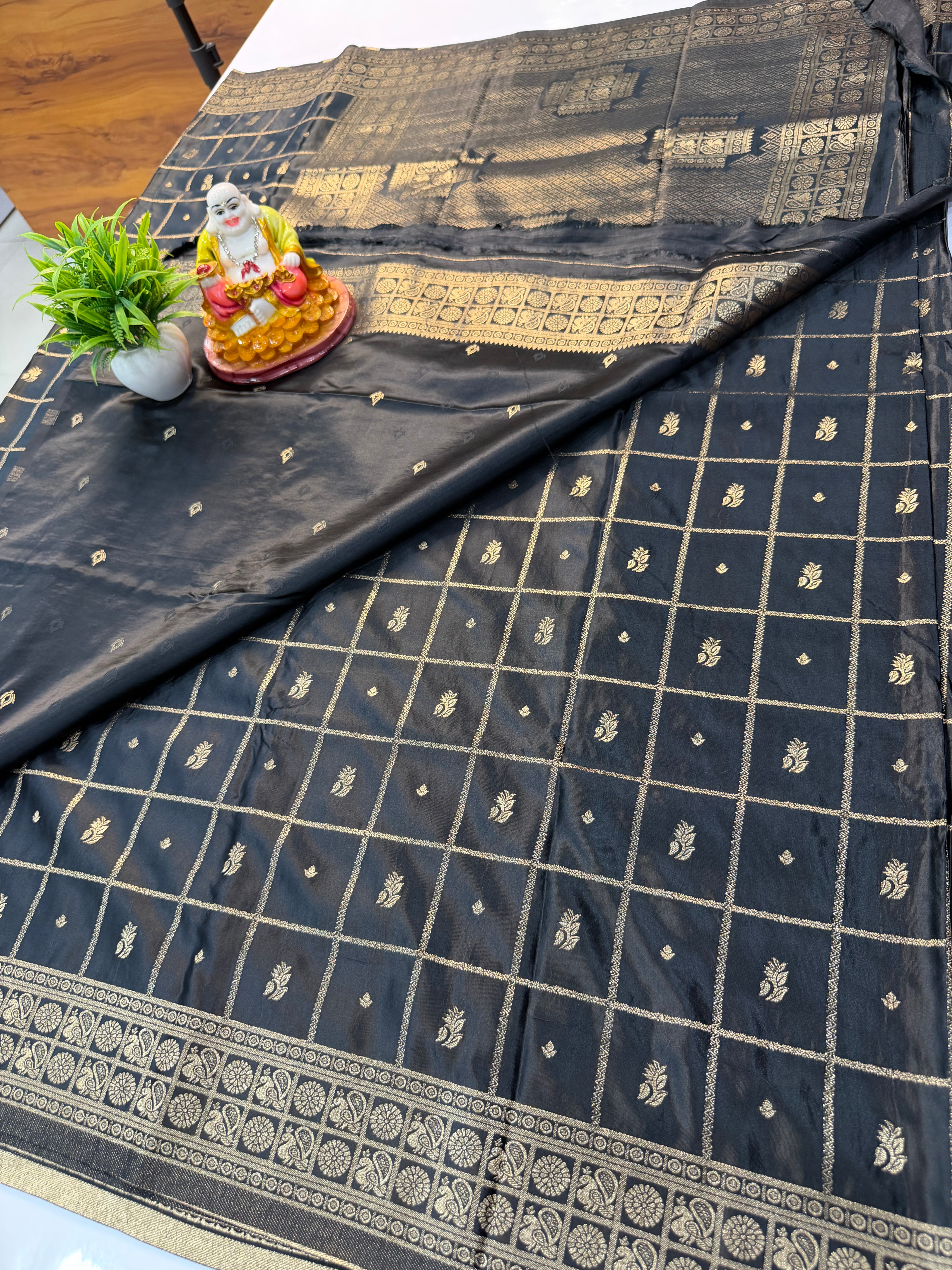Premium Satin Saree with Checks Pattern & Buttas | Rich Pallu | Butta Blouse