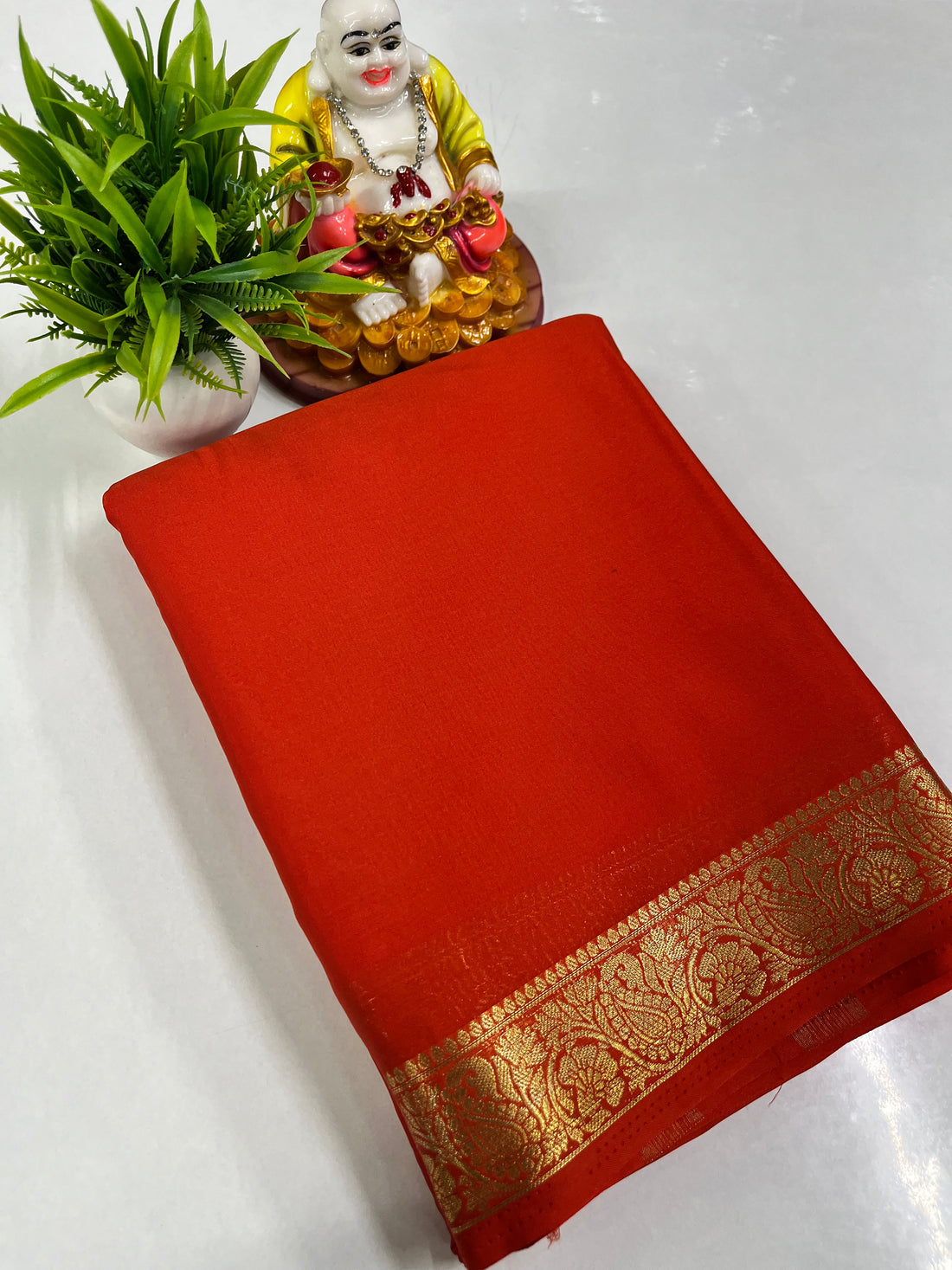 semi crepe sarees with small mango border