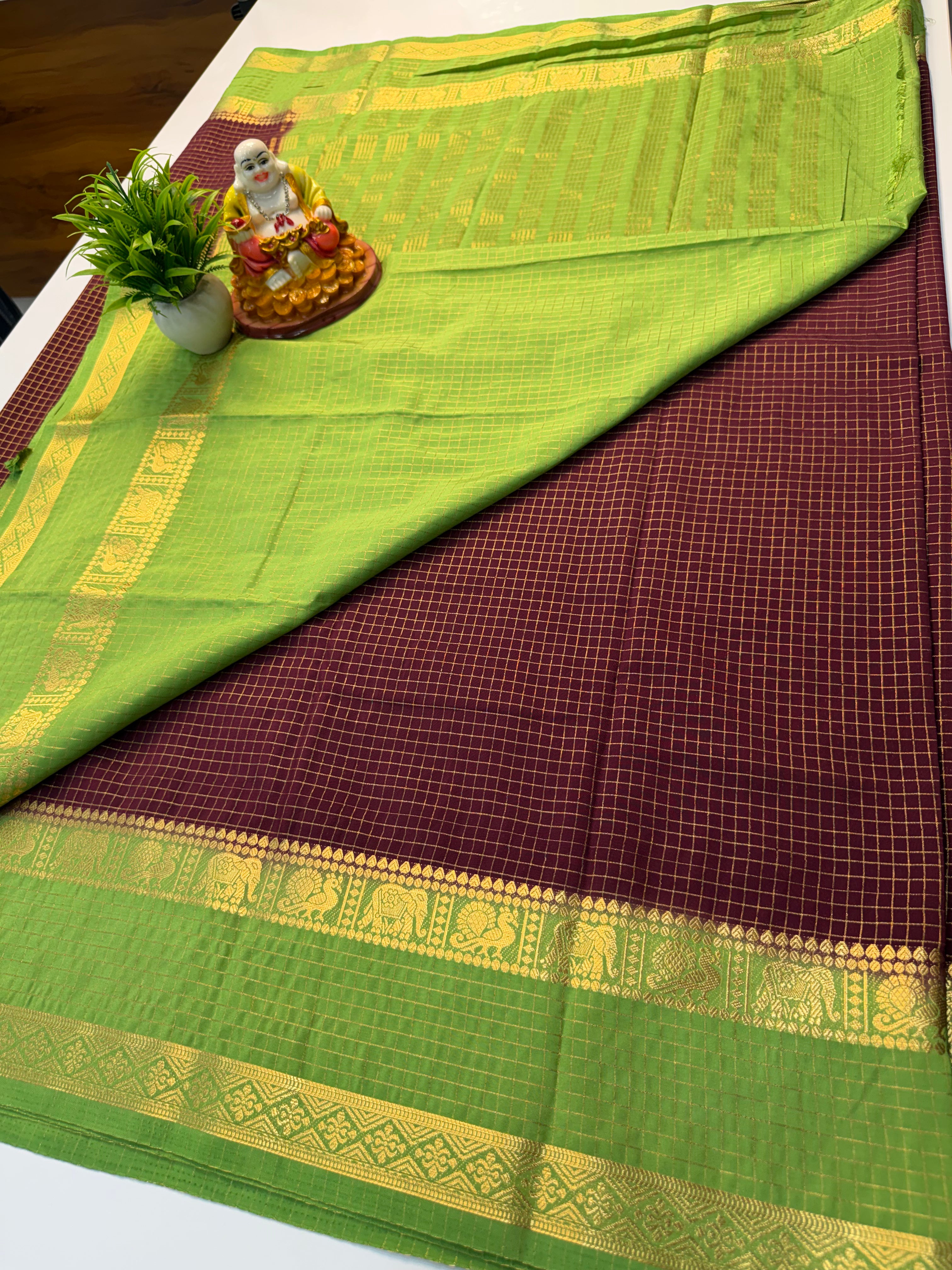 Premium Crepe Silk Saree with Checks Pattern & Bentex Border