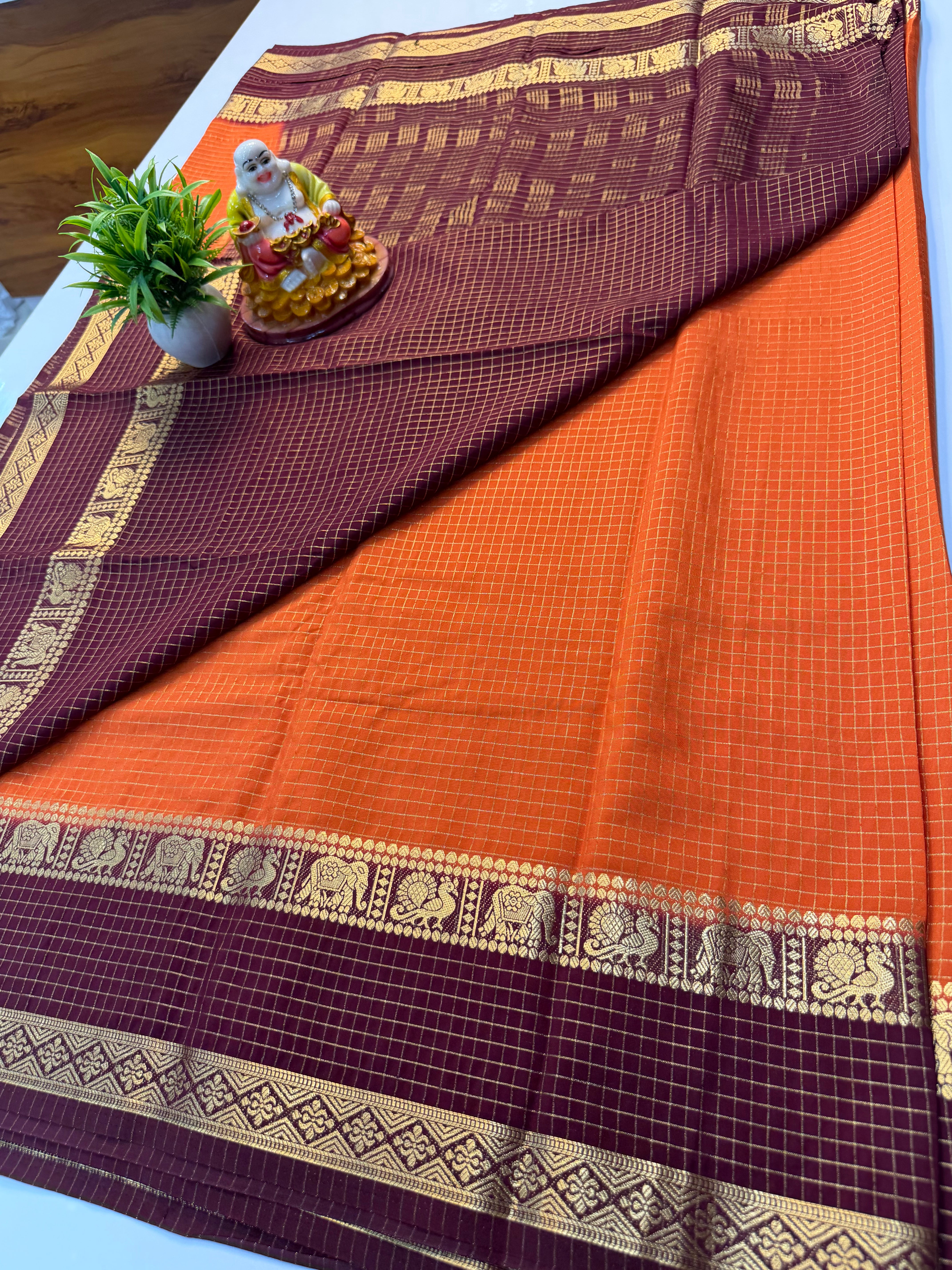 Premium Crepe Silk Saree with Checks Pattern & Bentex Border