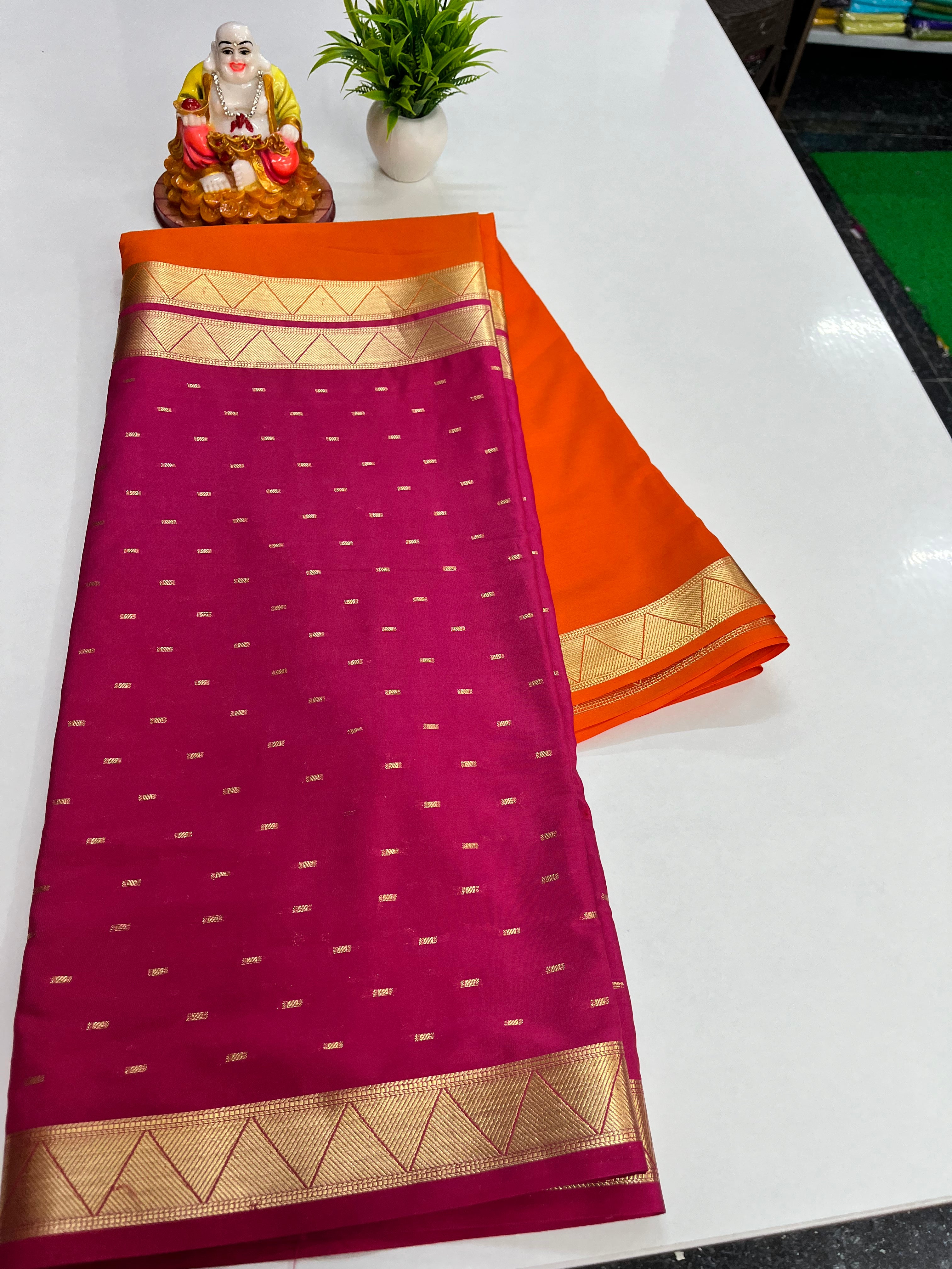 2D Semi Crepe Saree with Buttas and Contrast Colors – Padmavathi Silks and Sarees