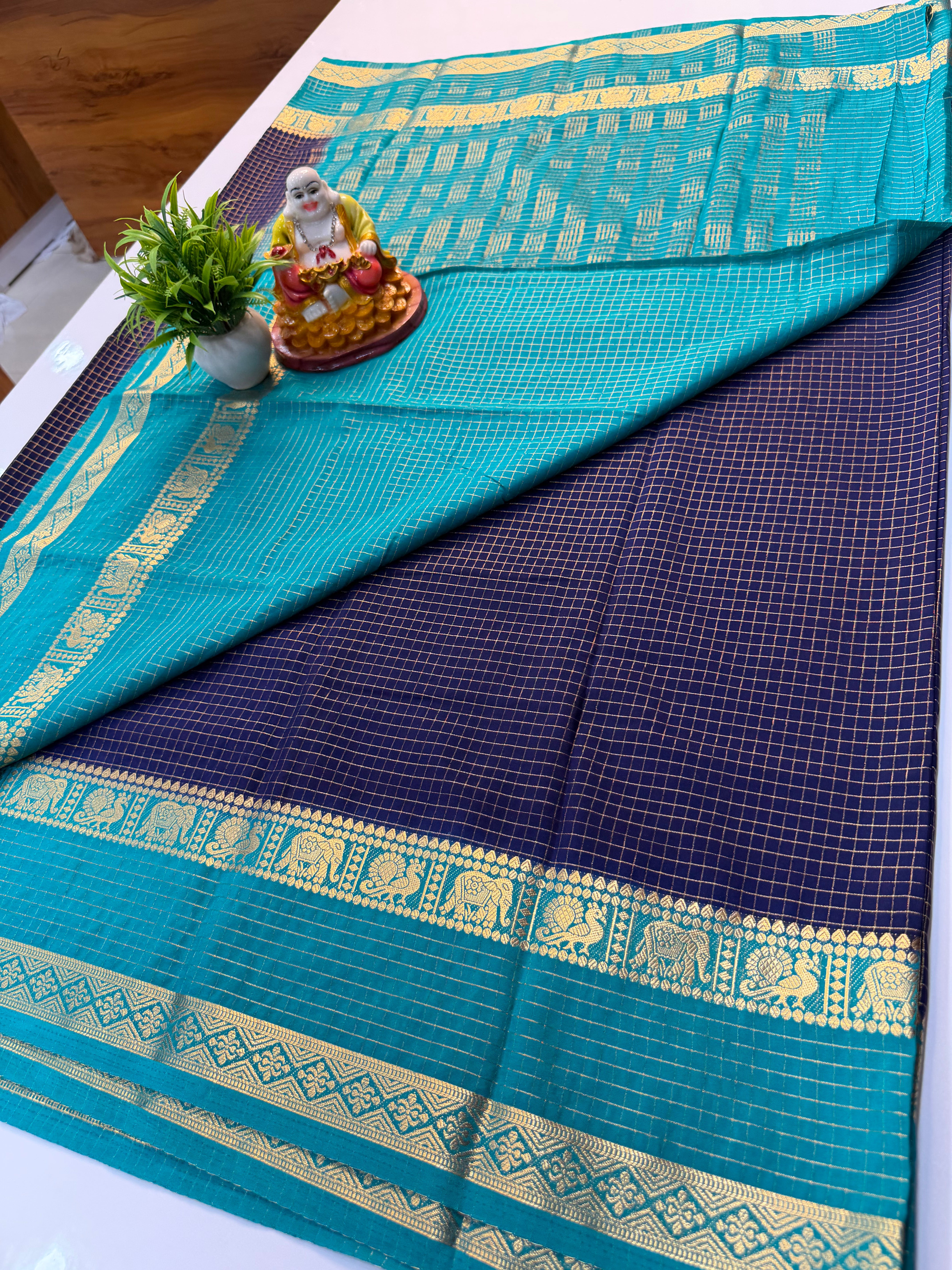 Premium Crepe Silk Saree with Checks Pattern & Bentex Border