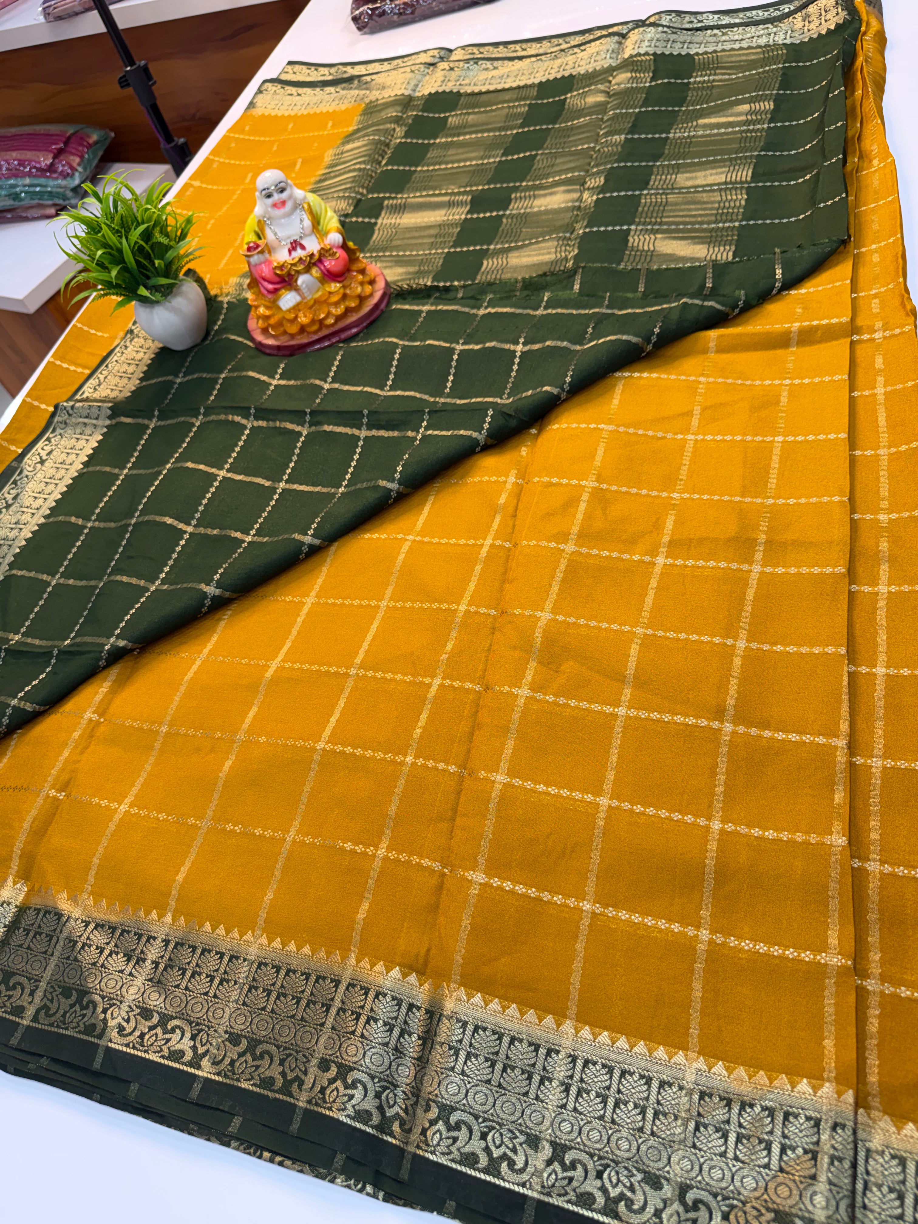 Elegant Chiffon Saree with Stylish Checks Pattern