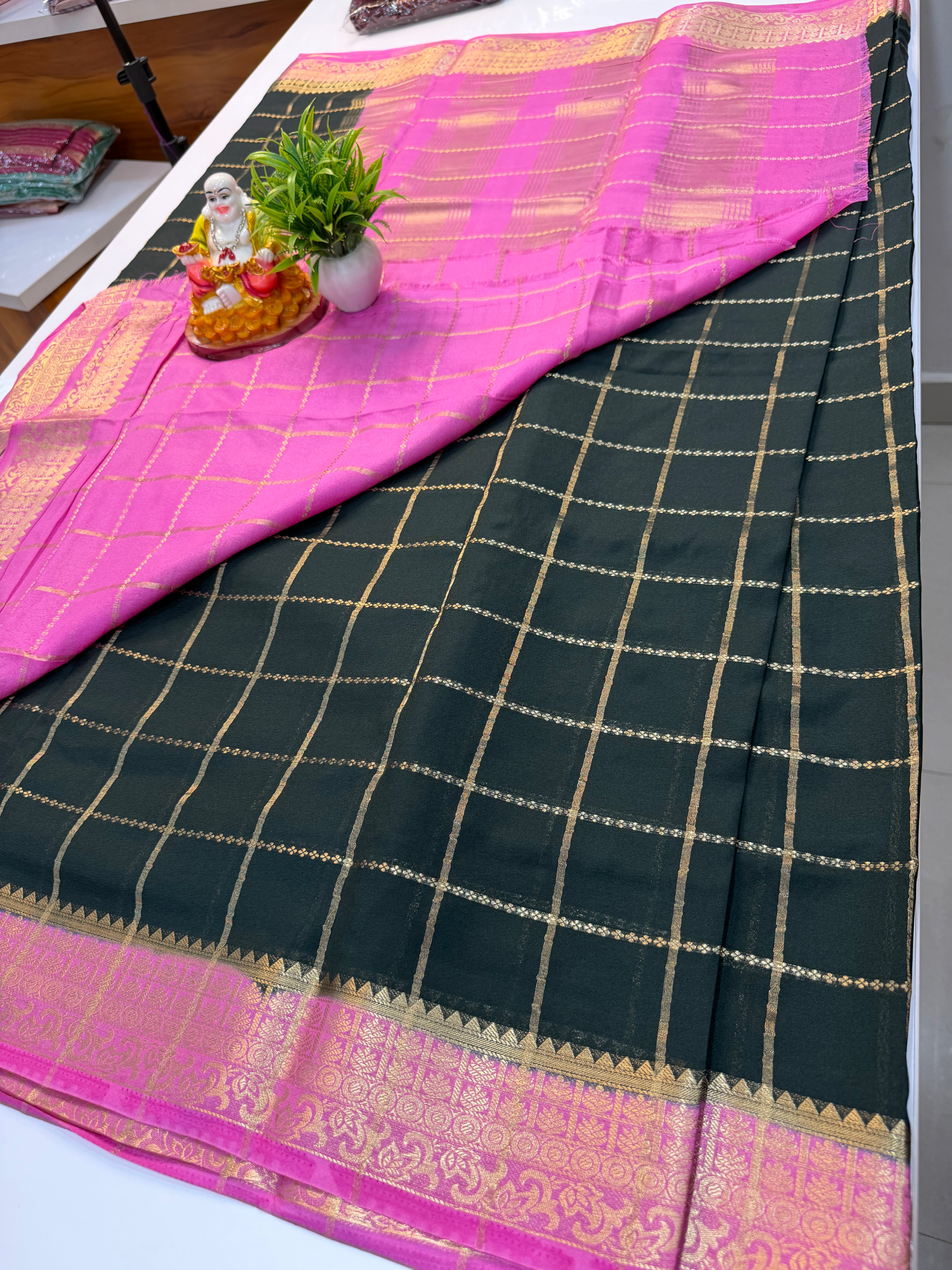 Elegant Chiffon Saree with Stylish Checks Pattern