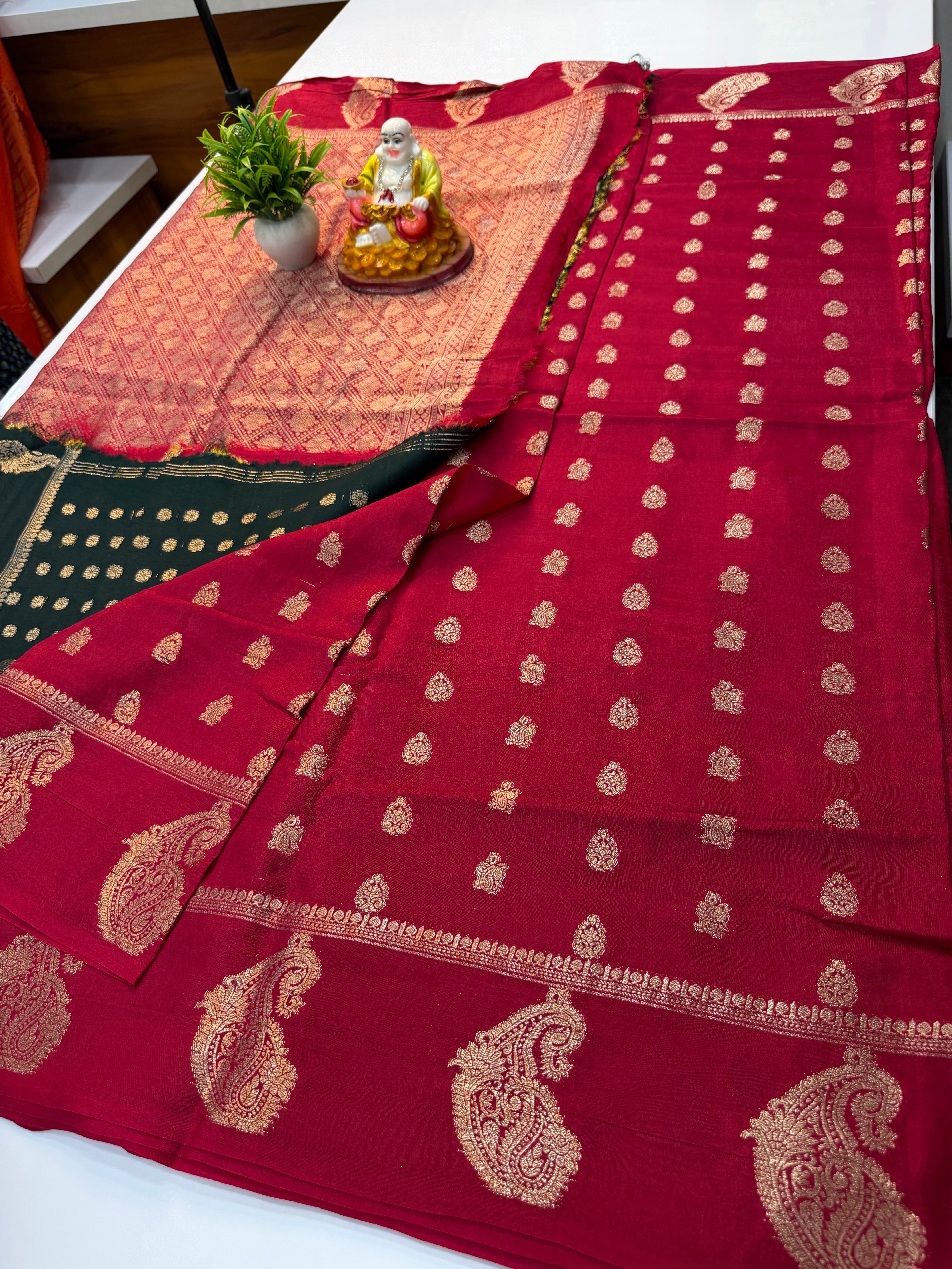 Premium Viscose Saree with Peacock Buttas & Rich Pallu – Elegant Traditional Charm