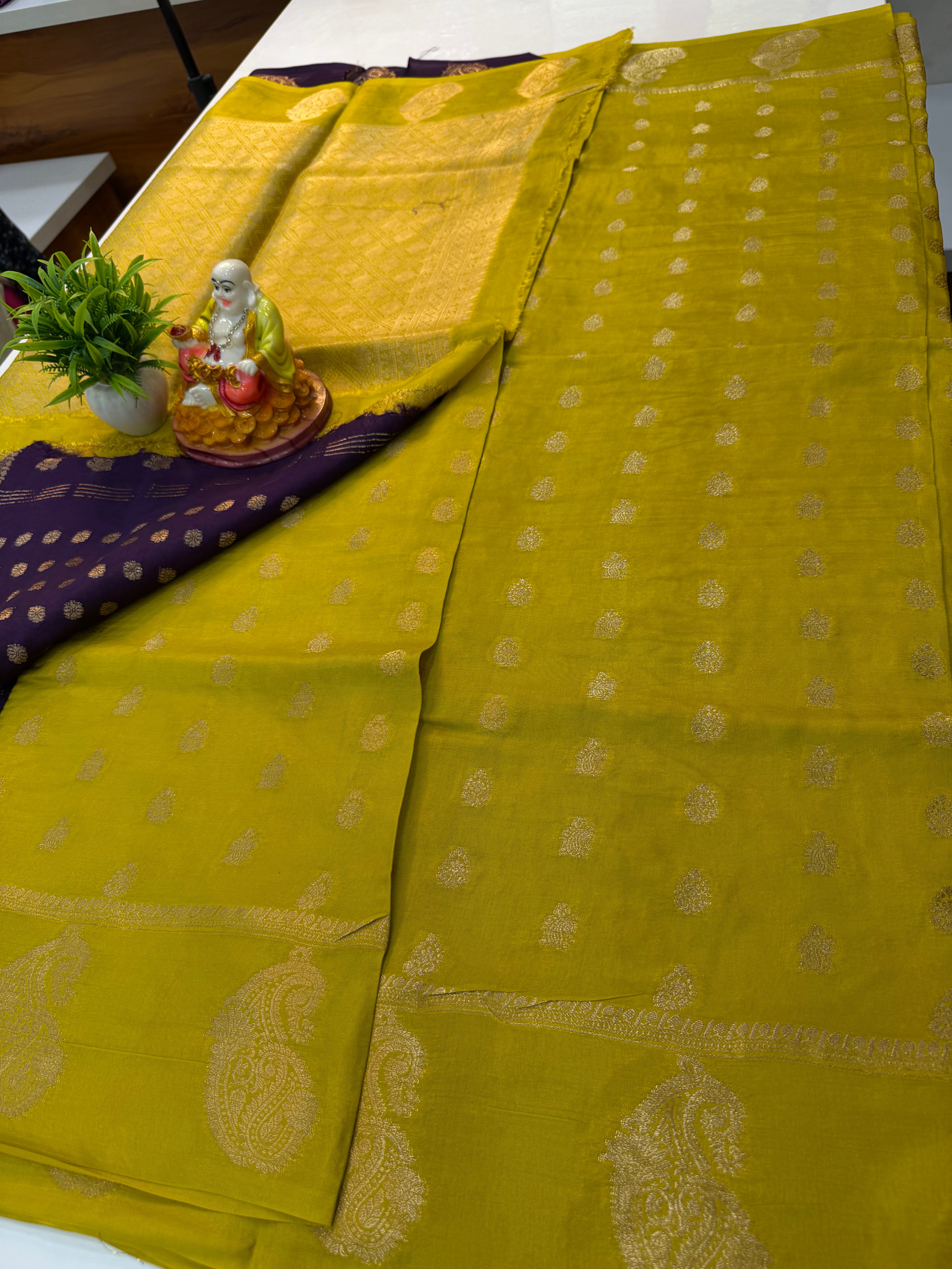 Premium Viscose Saree with Peacock Buttas & Rich Pallu – Elegant Traditional Charm