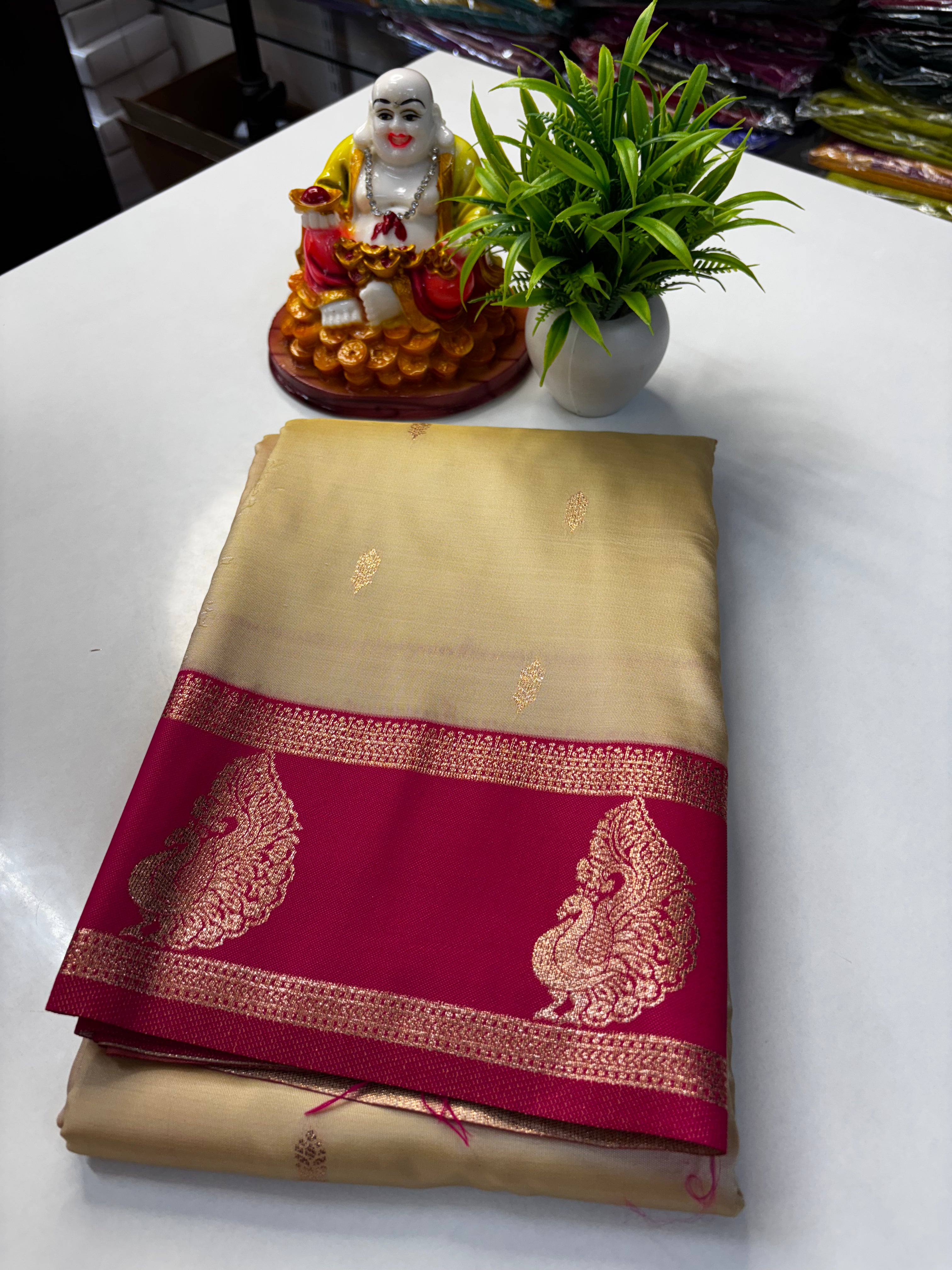 🦚 Premium Semi Silk Saree with Peacock Design & Rich Pallu