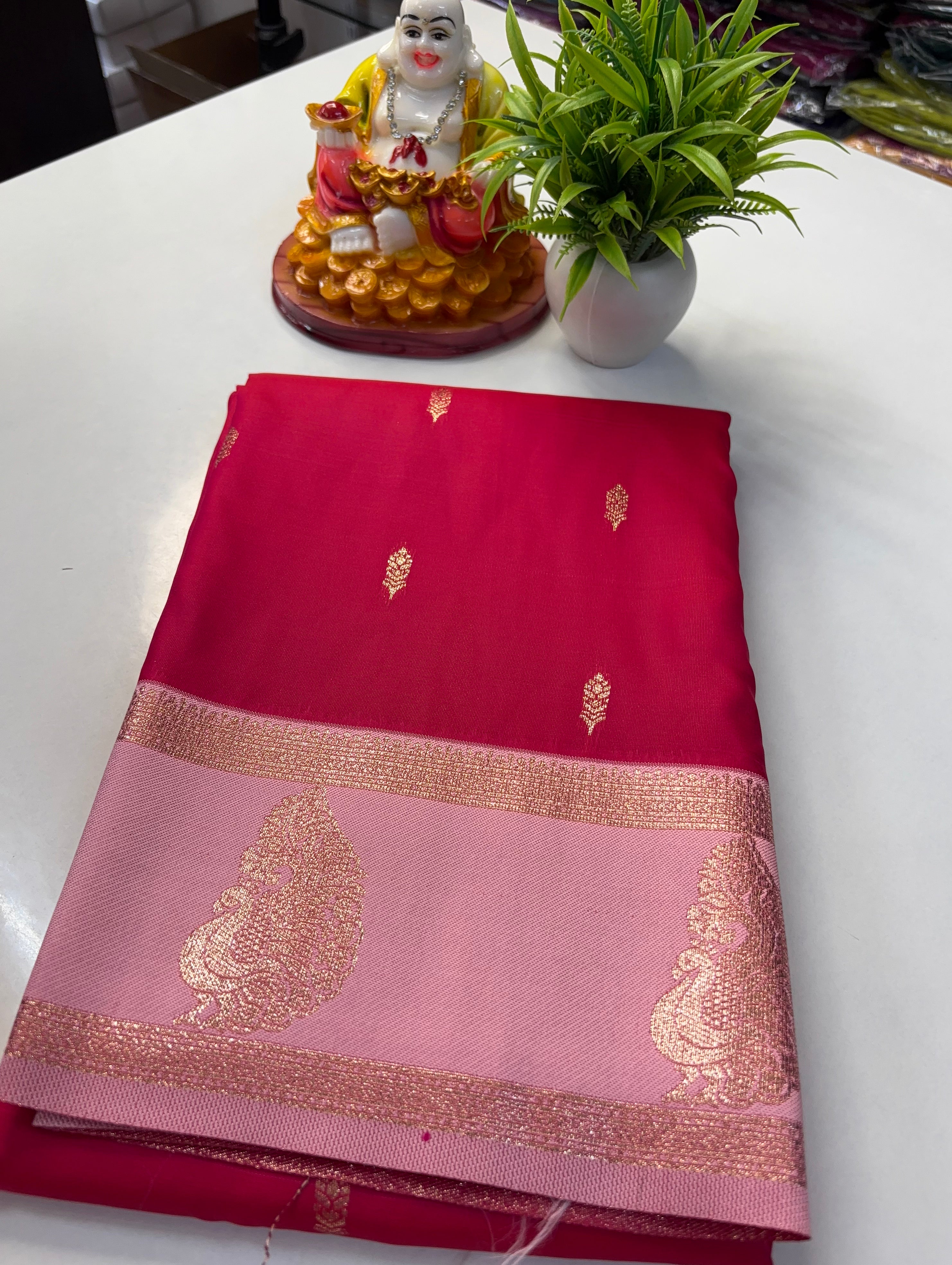 🦚 Premium Semi Silk Saree with Peacock Design & Rich Pallu