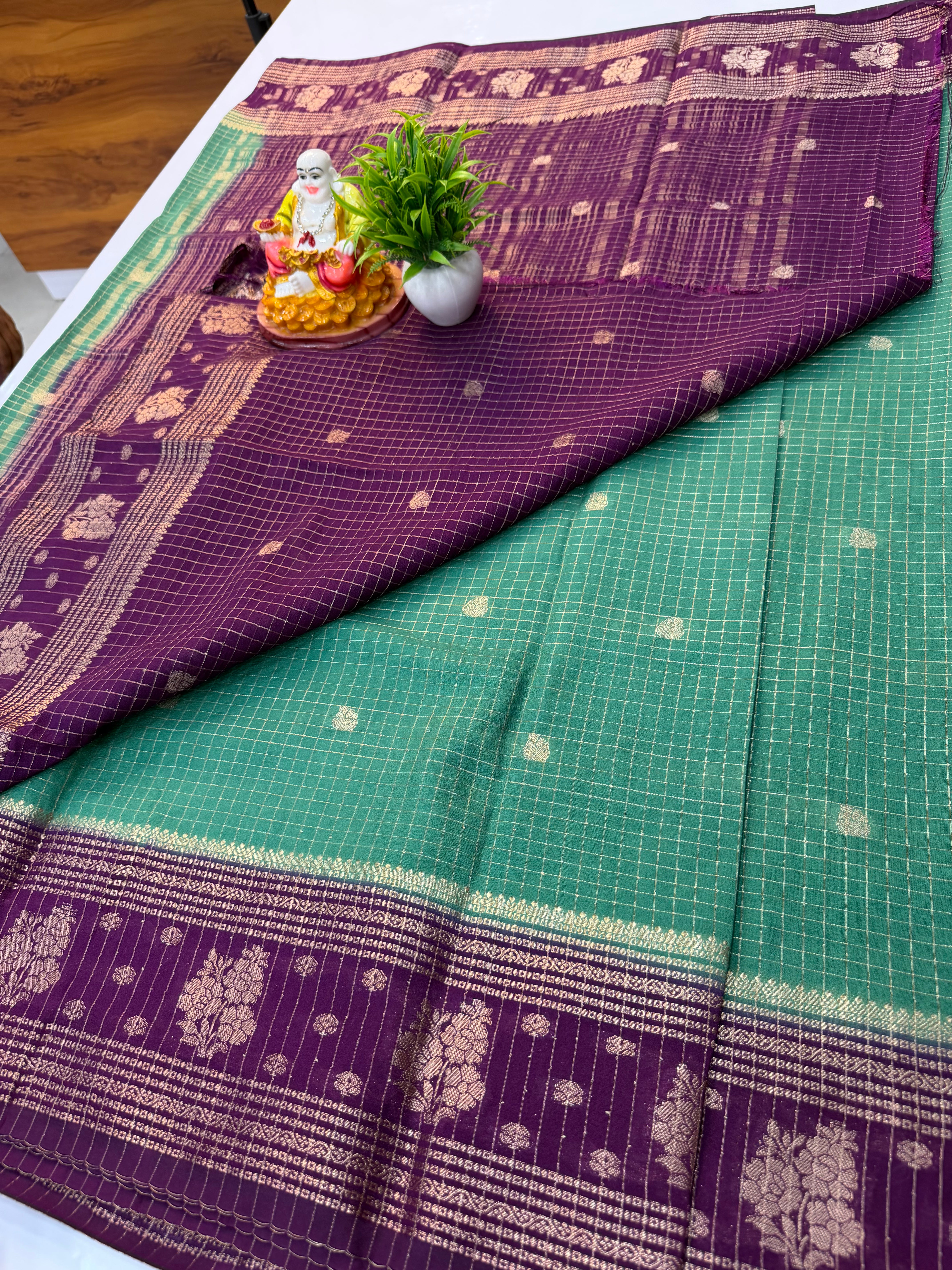 Mysore Crepe Silk Saree with Rich Pallu, Buttas & Checks Pattern – Padmavathi Silks and Sarees