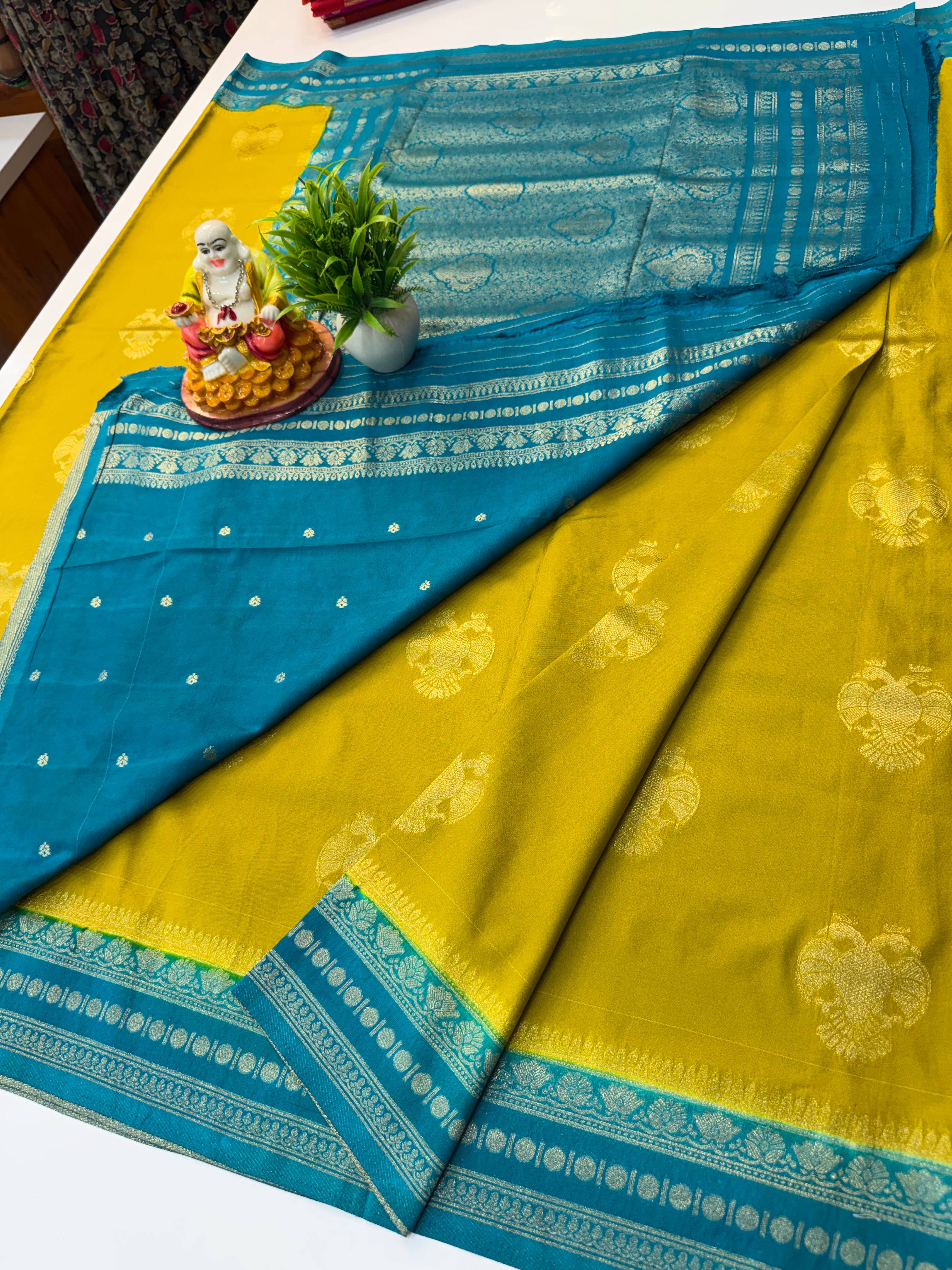 Premium Georgette Saree with Garuda design  – Rich Pallu & Butta Blouse