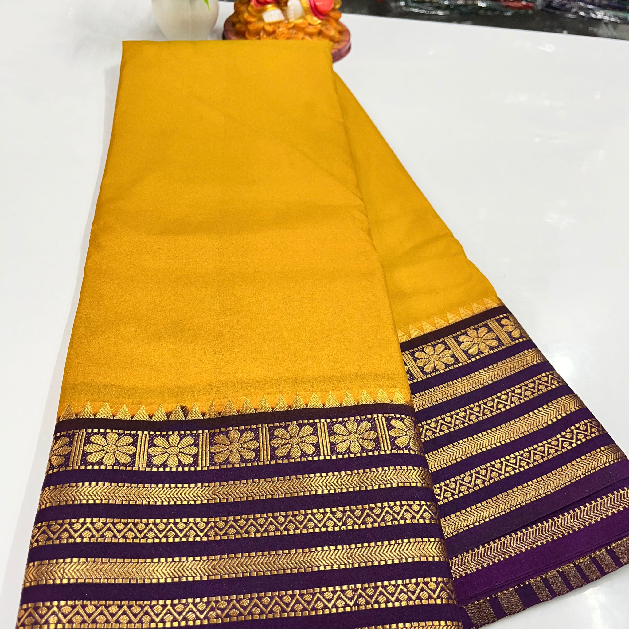 Elegant Semi Crepe Saree with Beautiful Flower Design – Padmavathi Silks and Sarees