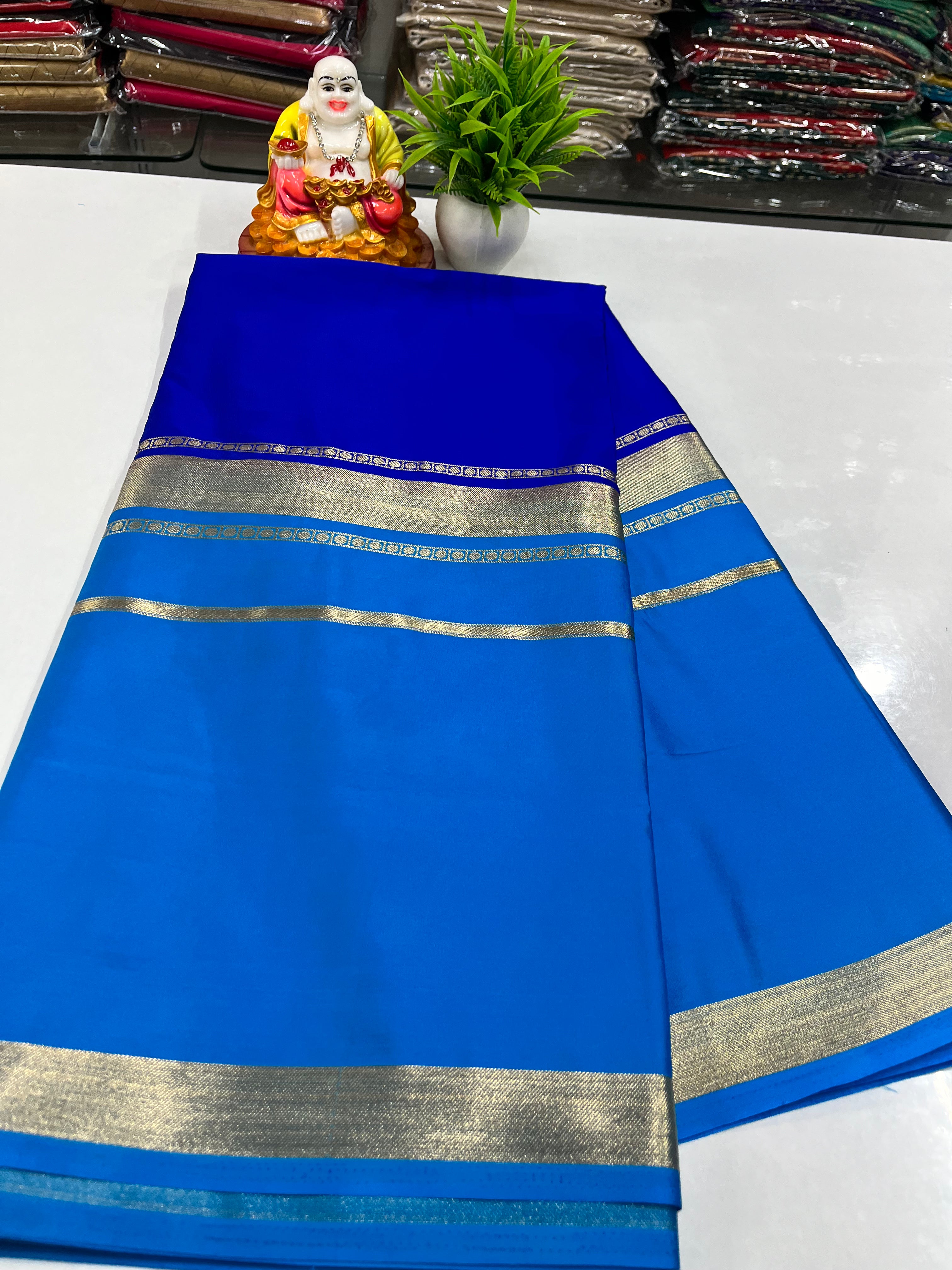 2D Semi Crepe Saree with Beautiful Color Combination – Padmavathi Silks and Sarees