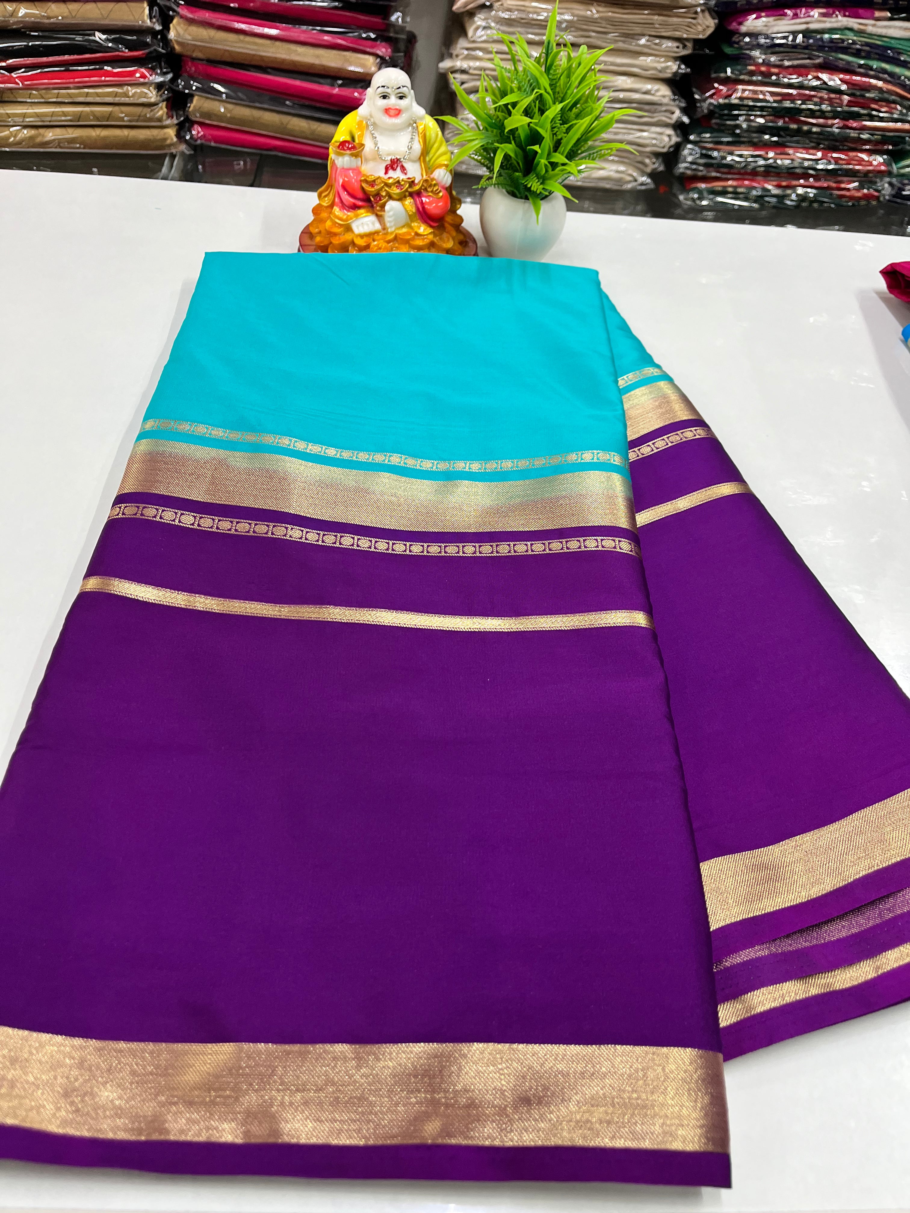 2D Semi Crepe Saree with Beautiful Color Combination – Padmavathi Silks and Sarees