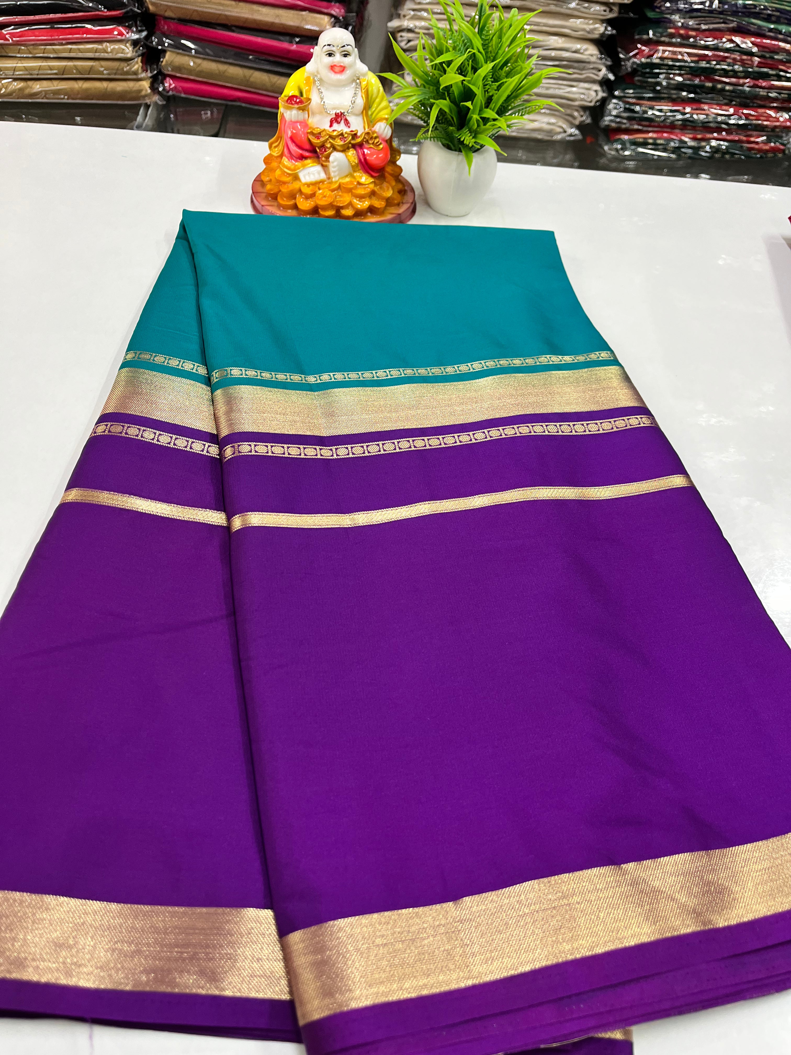 2D Semi Crepe Saree with Beautiful Color Combination – Padmavathi Silks and Sarees