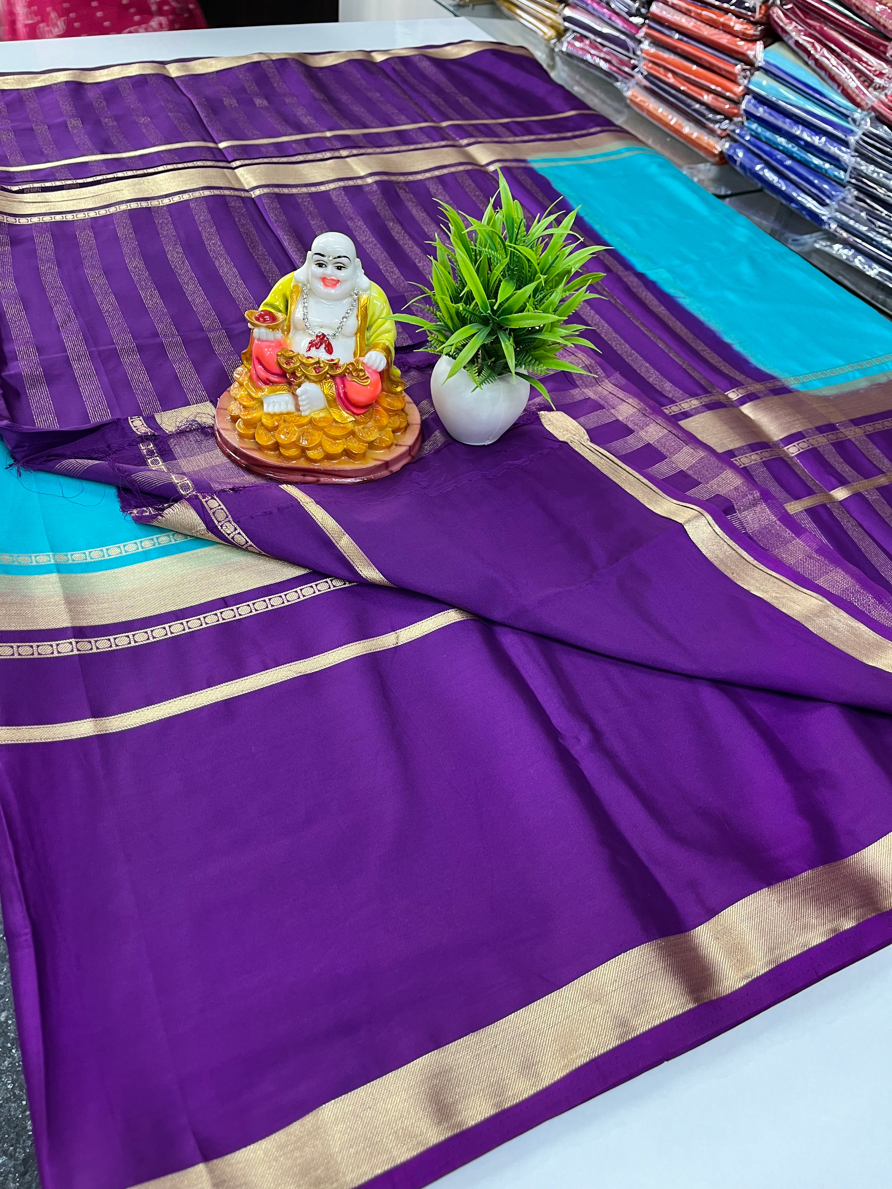 2D Semi Crepe Saree with Beautiful Color Combination – Padmavathi Silks and Sarees