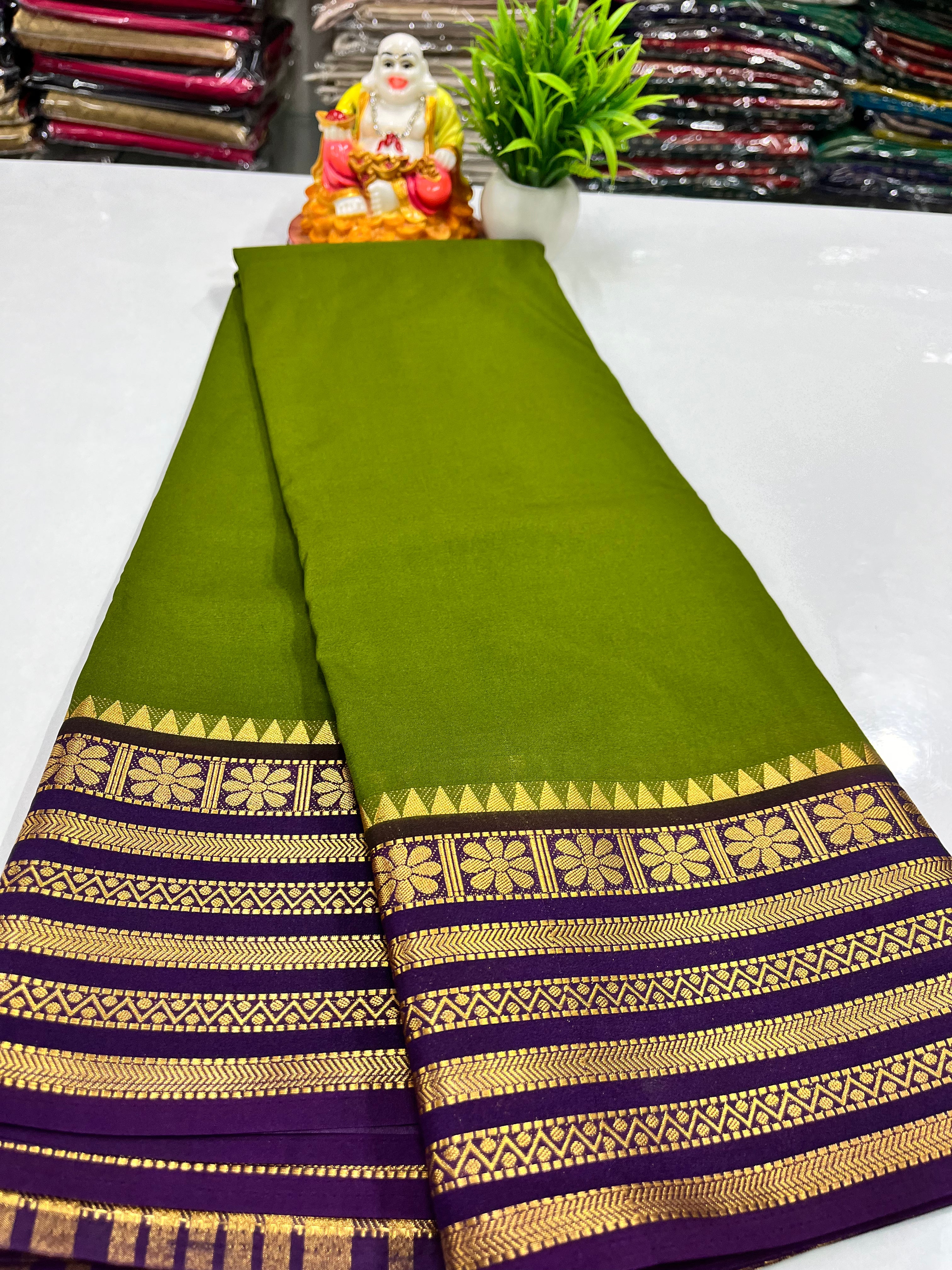 Elegant Semi Crepe Saree with Beautiful Flower Design – Padmavathi Silks and Sarees