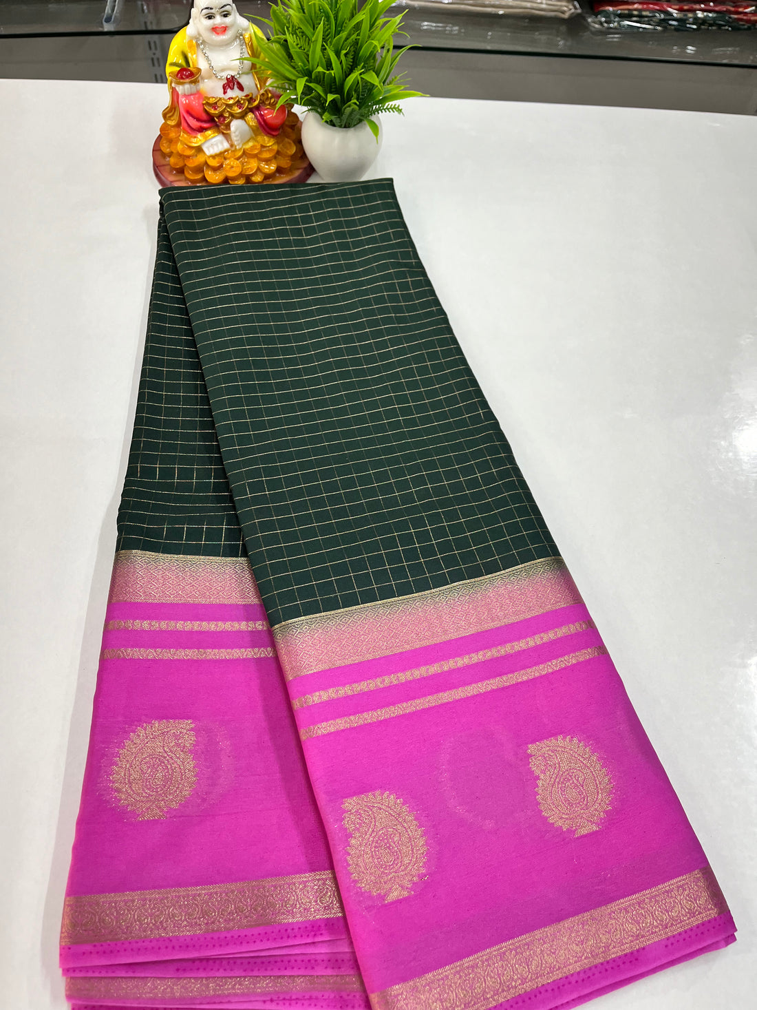 Premium Semi Crepe Saree with Small Checks Pattern ✨
