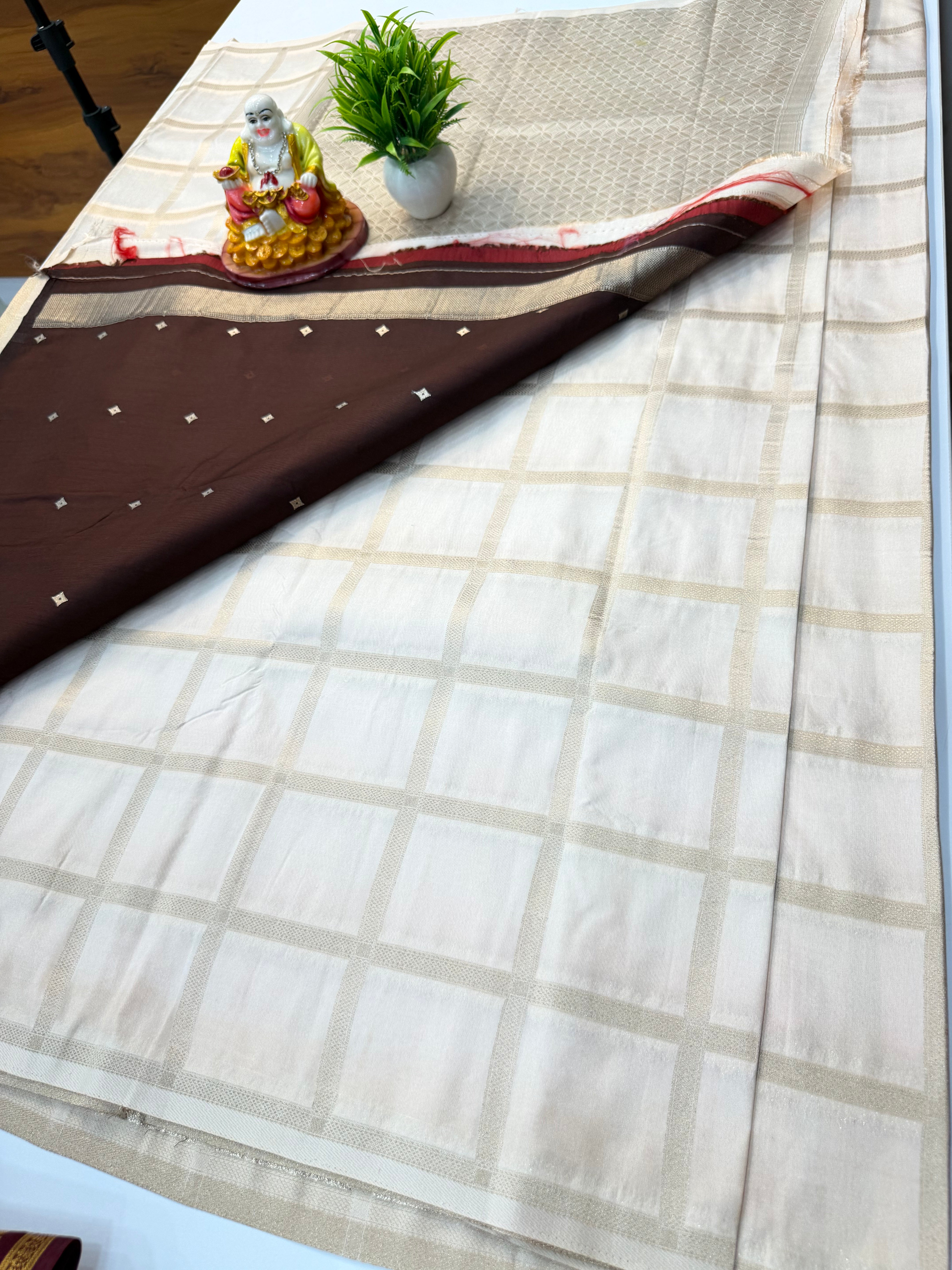 Premium Viscose Mix Semi Silk Saree with Checks Pattern & Contrast Blouse
