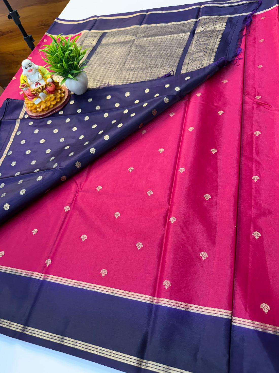 Premium Gajji Silk Saree with Buttas & Bentex Border with Rich Pallu