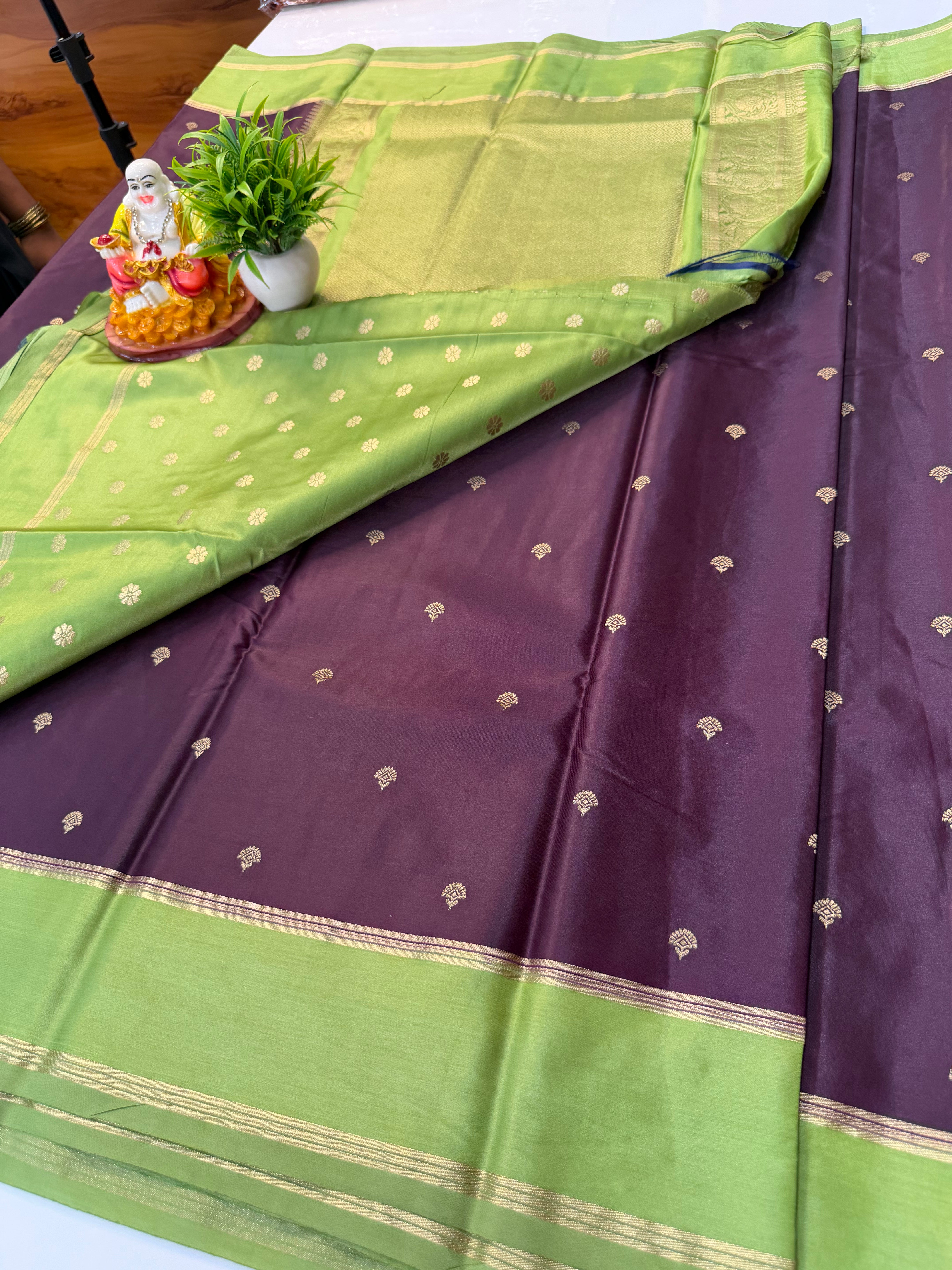 Premium Gajji Silk Saree with Buttas & Bentex Border with Rich Pallu