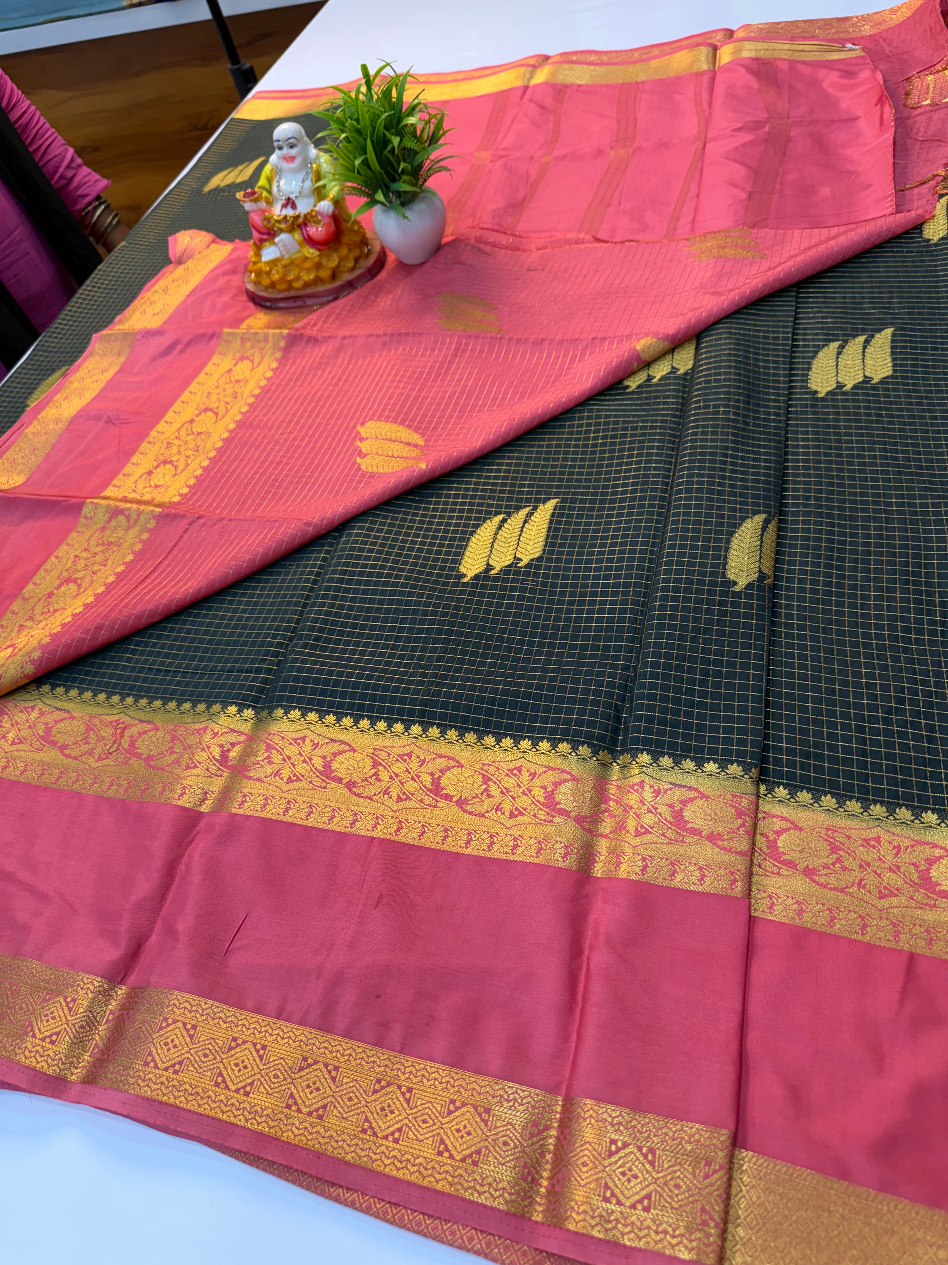 Premium Mysore Crepe Silk Saree with Checks Pattern & Bentex Border | Padmavathi Silks and Sarees