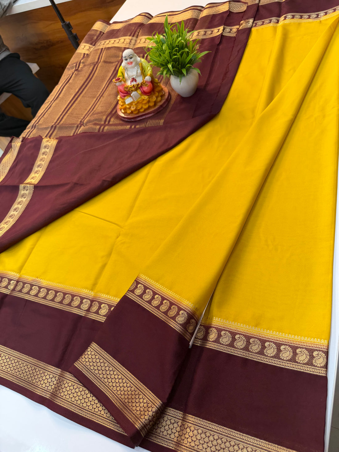 Mysore Crepe Silk Saree with Mango Bentex Border