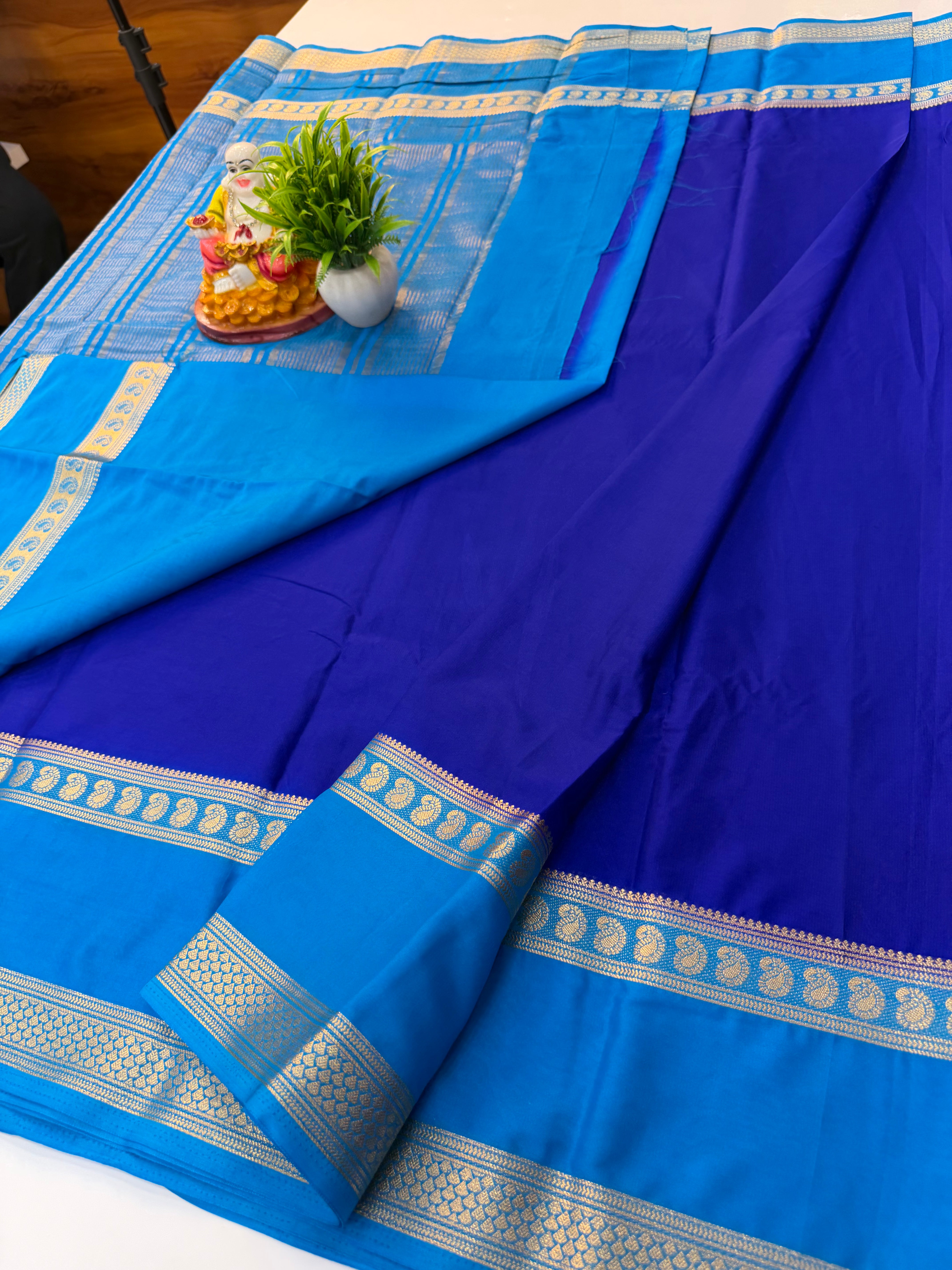 Mysore Crepe Silk Saree with Mango Bentex Border