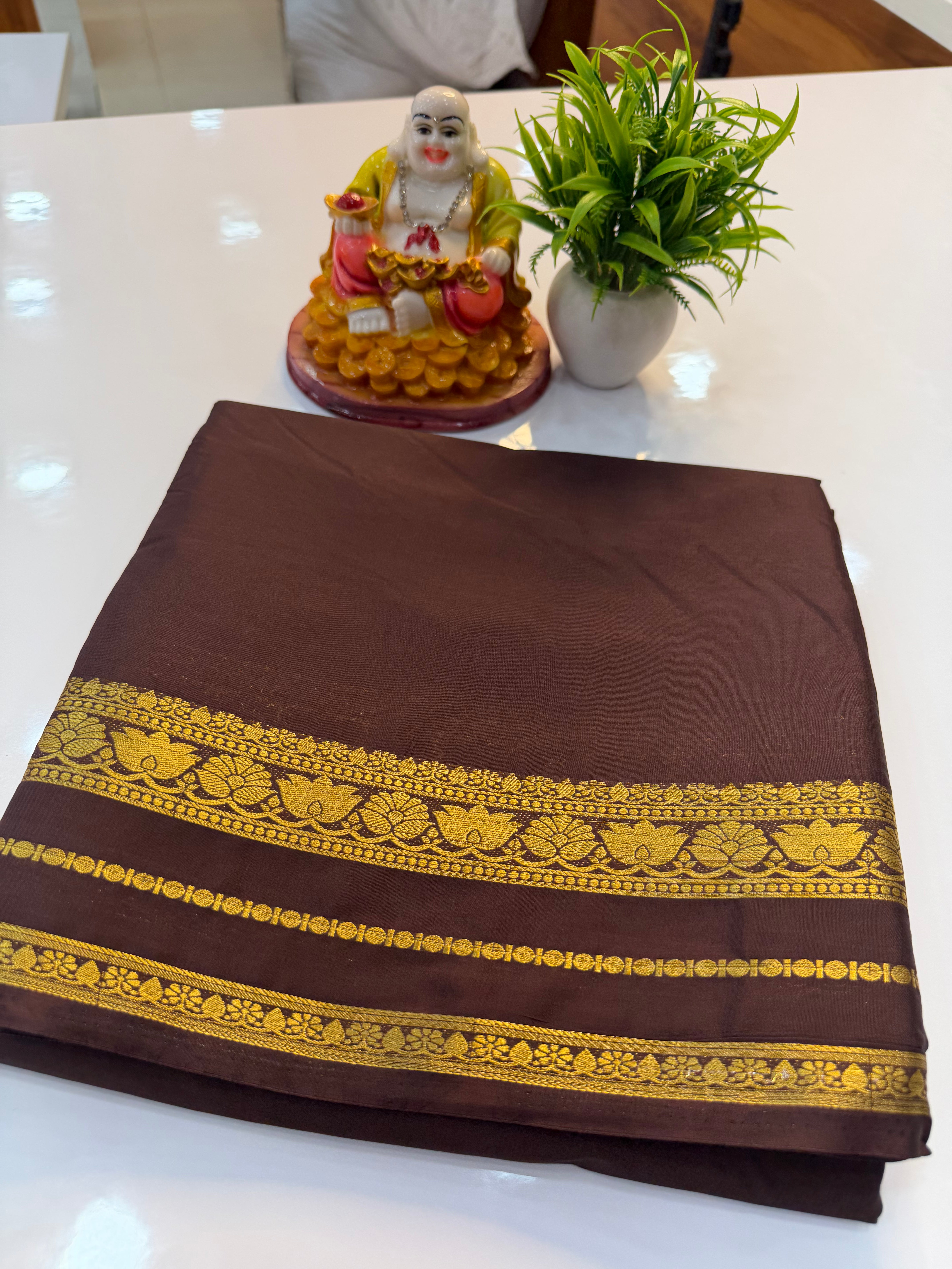 Beautiful Lotus Border Saree with Chit Pallu | Padmavathi Silks and Sarees