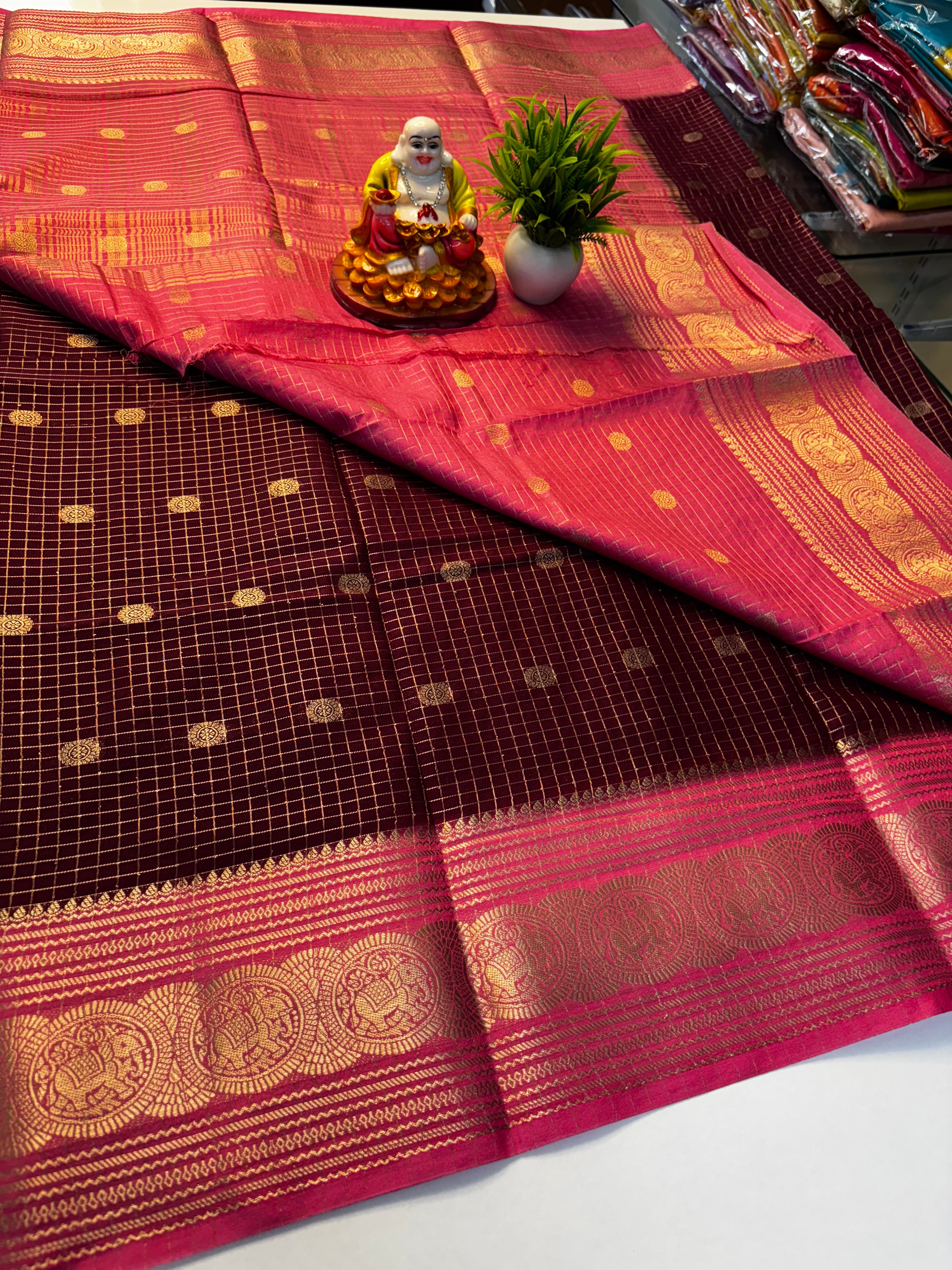 💖 Beautiful Mysore Crepe Silk Saree with Buttas &amp; Chex Pattern 💖