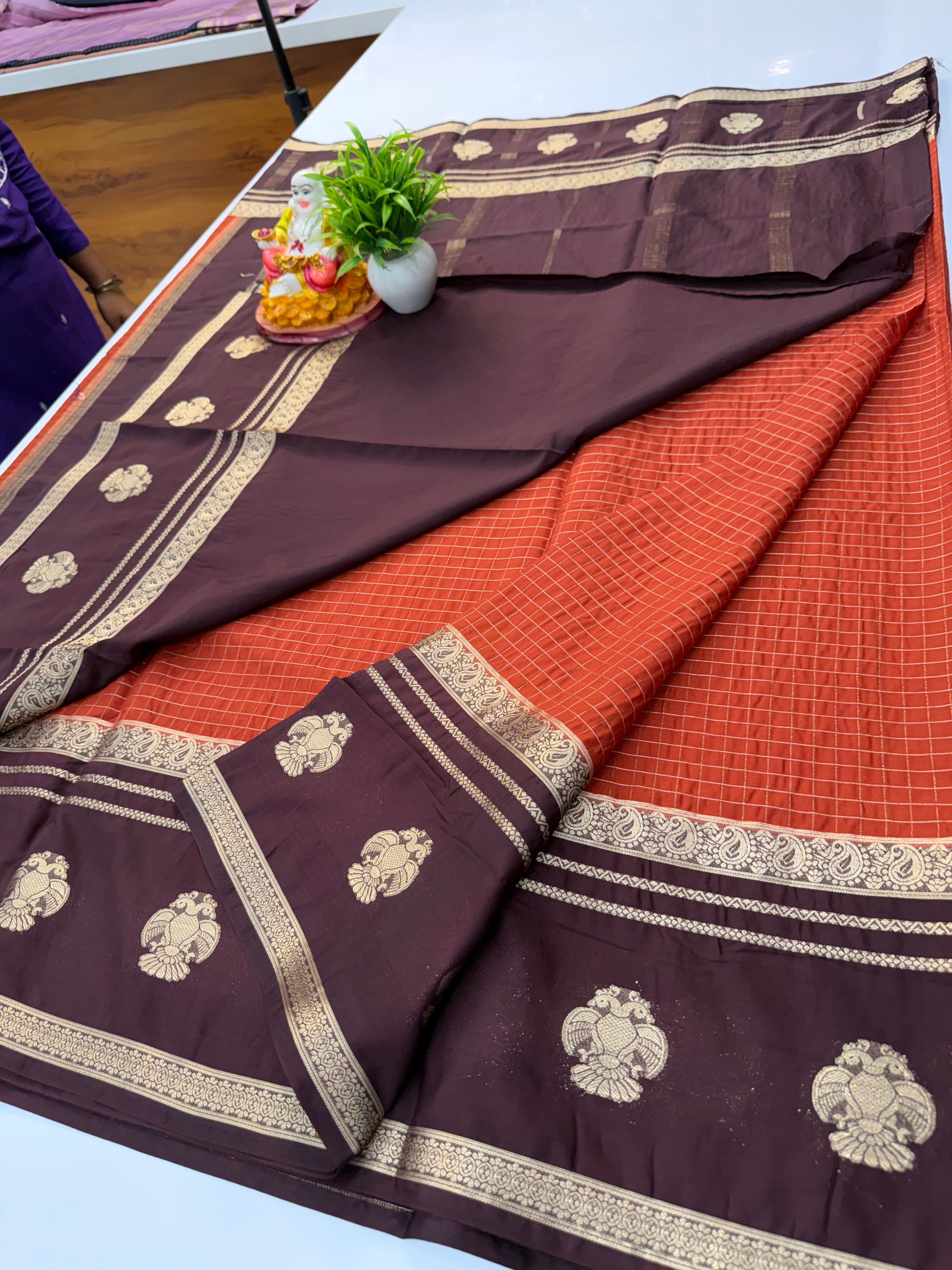 Premium Mysore Crepe Silk Saree with Checks Pattern & Gandaberunda Design | Padmavathi Silks and Sarees