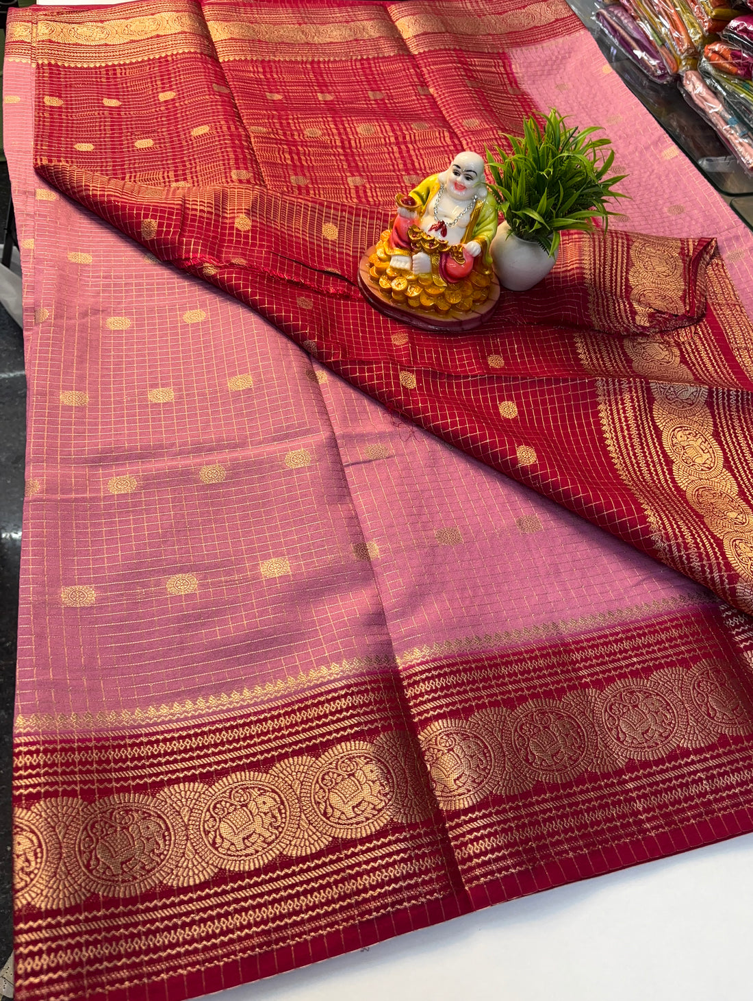 💖 Beautiful Mysore Crepe Silk Saree with Buttas &amp; Chex Pattern 💖