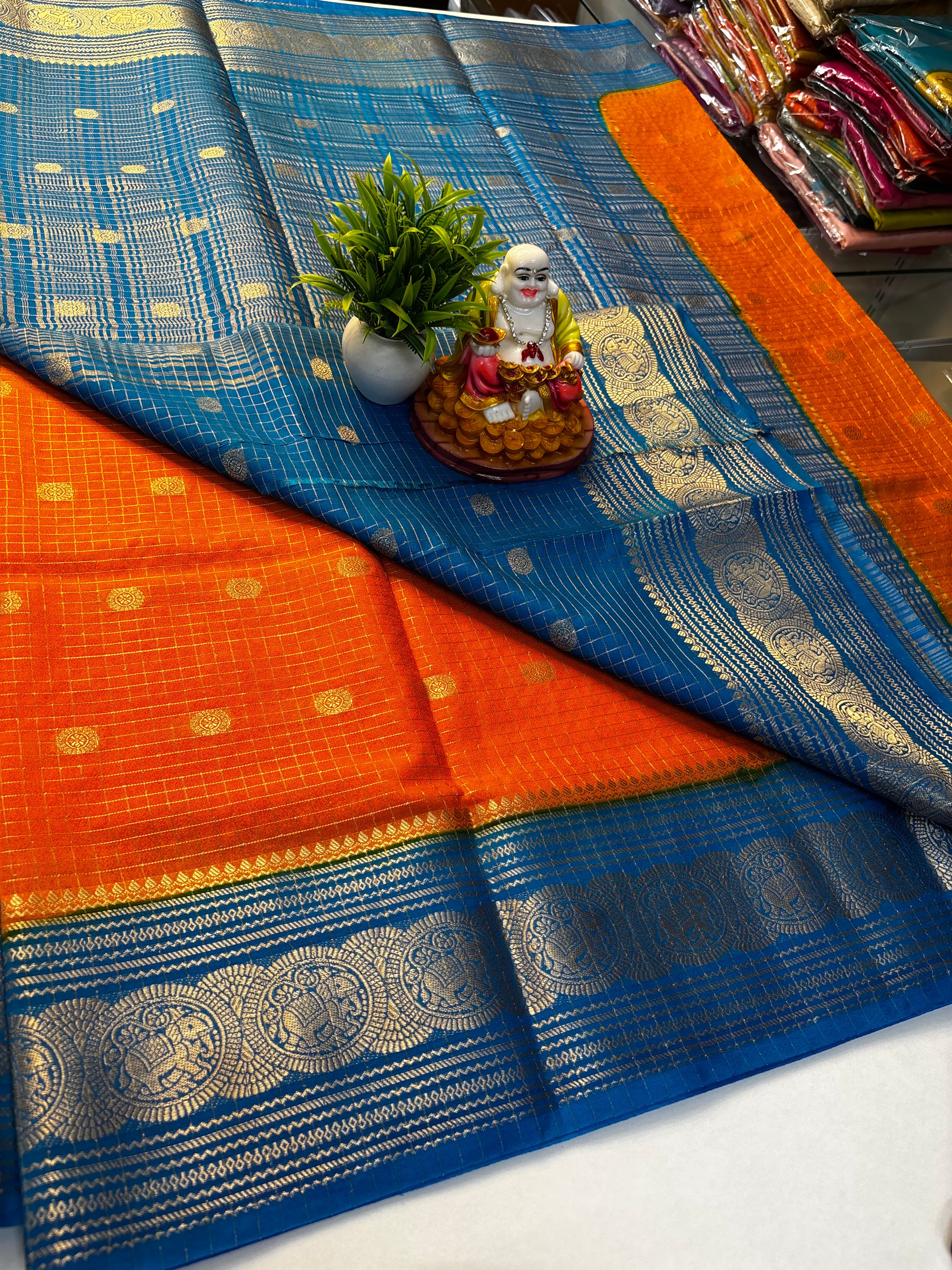 💖 Beautiful Mysore Crepe Silk Saree with Buttas &amp; Chex Pattern 💖