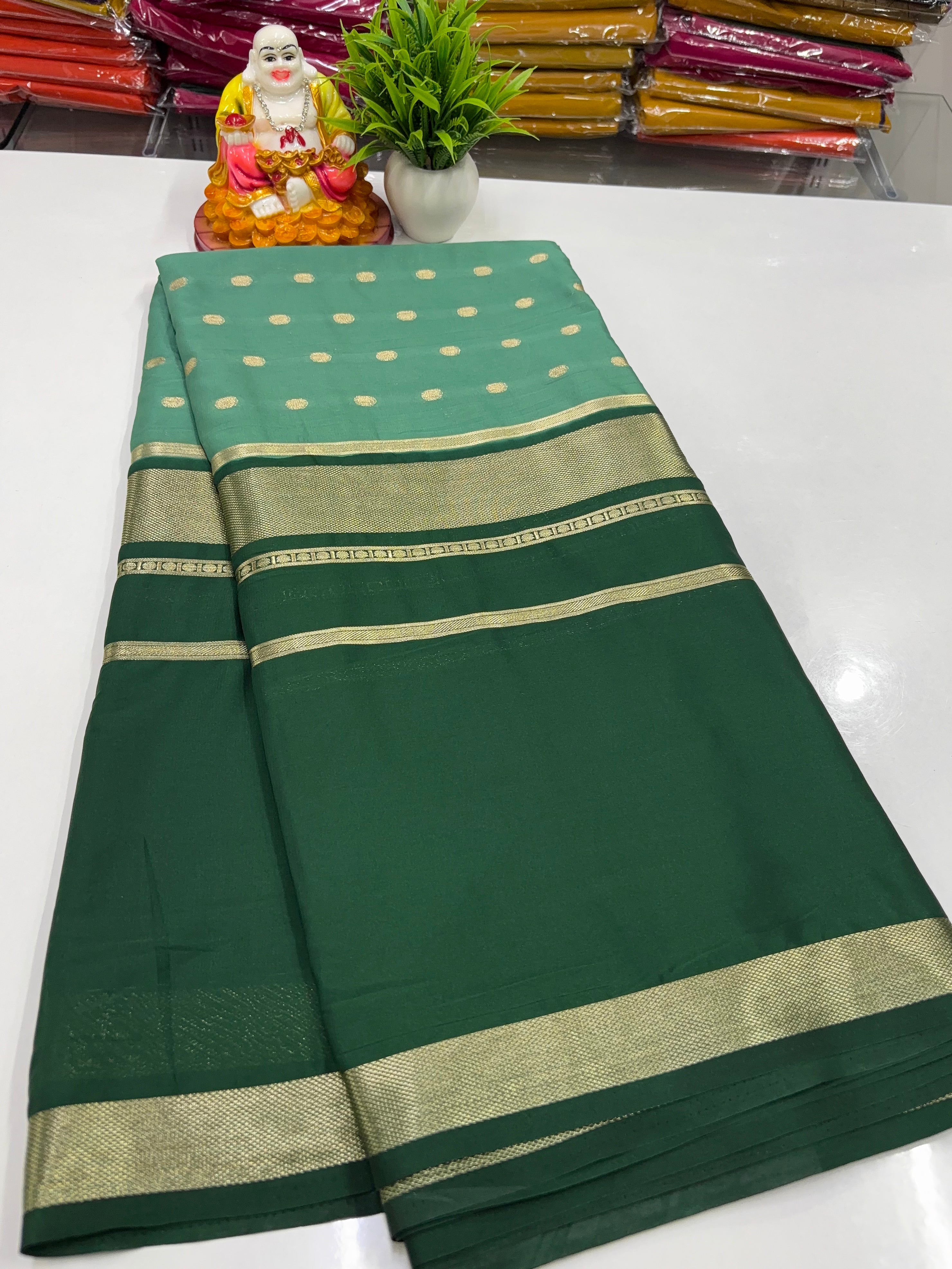 Mysore Crepe Silk Saree – Elegant Centre Print Buttas ✨