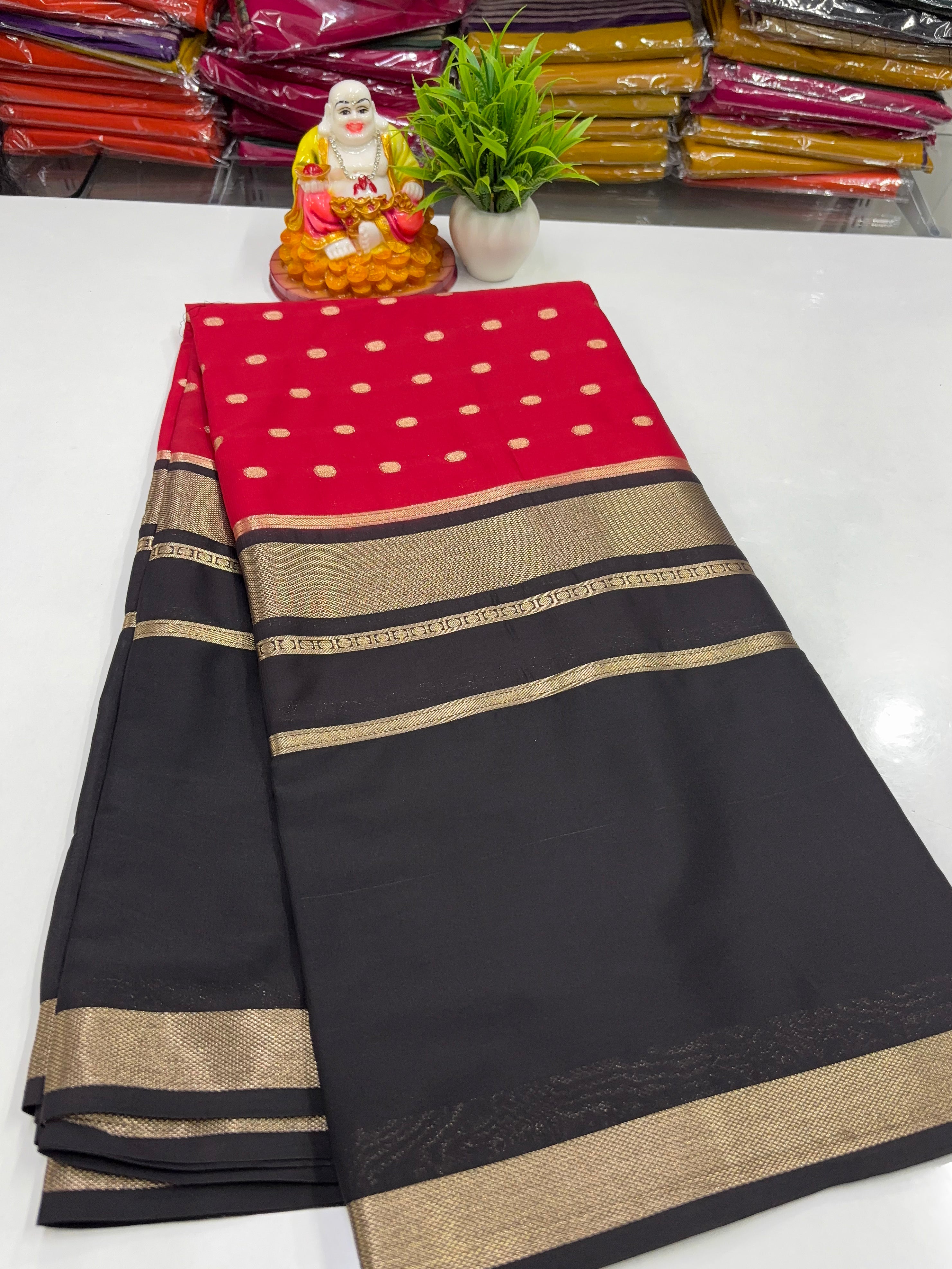 Mysore Crepe Silk Saree – Elegant Centre Print Buttas ✨