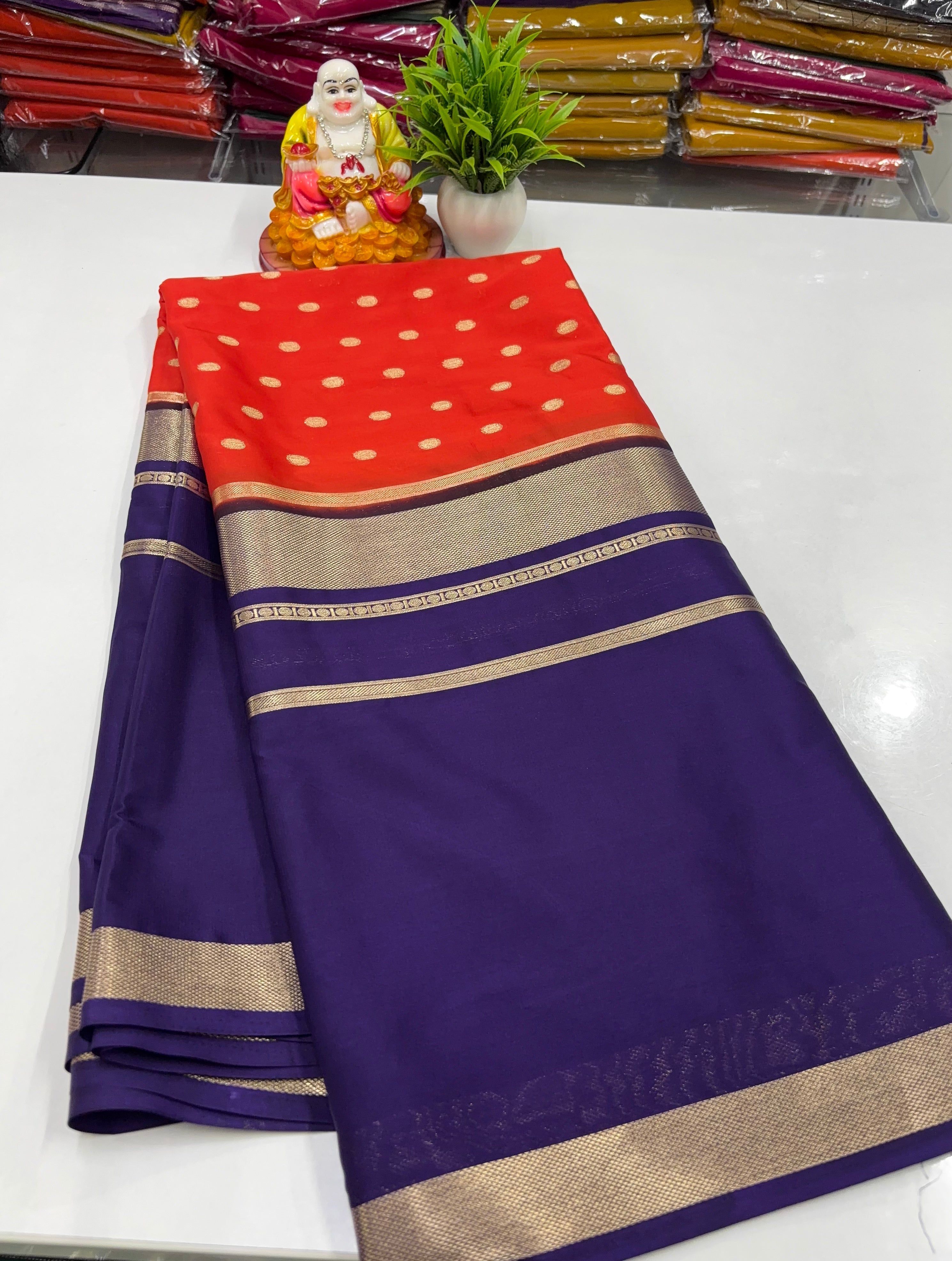 Mysore Crepe Silk Saree – Elegant Centre Print Buttas ✨