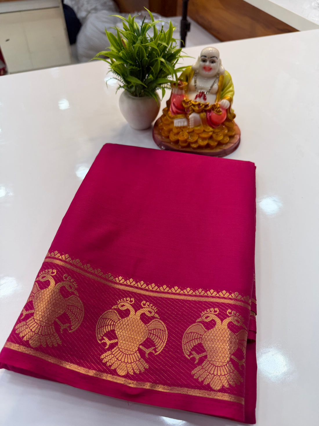 Premium Mysore Crepe Silk Saree with Chit Pallu – Timeless Elegance in Every Drape
