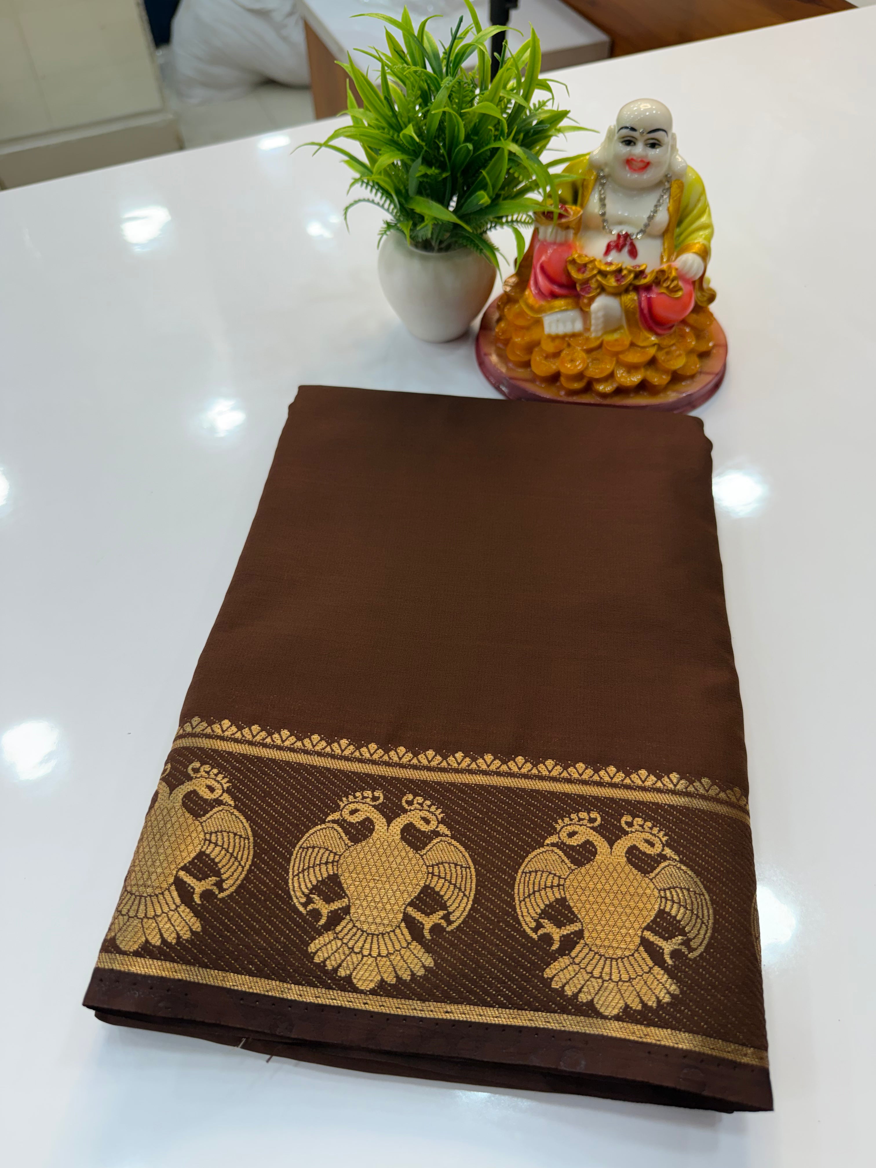 Premium Mysore Crepe Silk Saree with Chit Pallu – Timeless Elegance in Every Drape