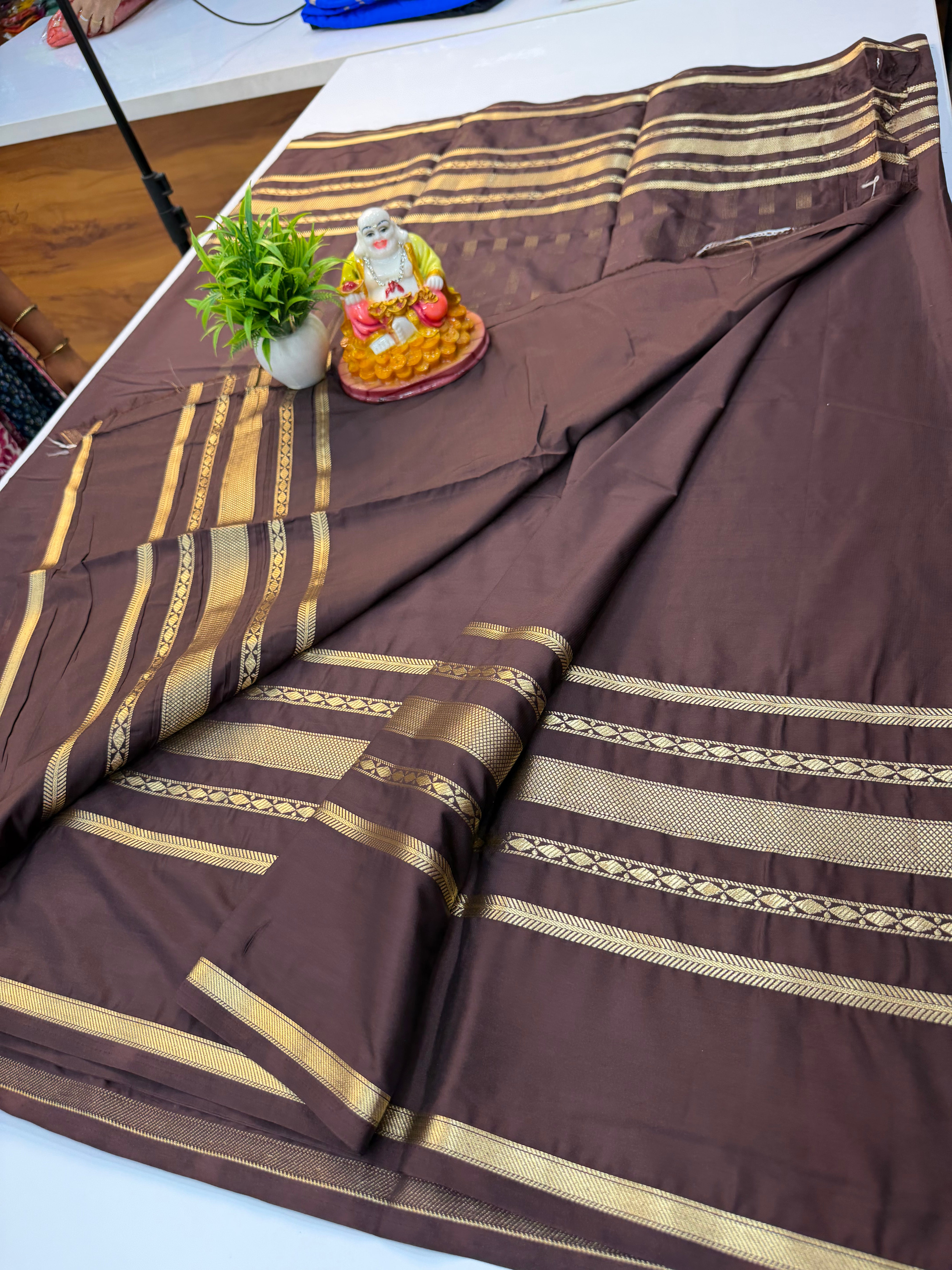 Mysore Crepe Silk Saree with Chit Pallu – Padmavathi Silks and Sarees