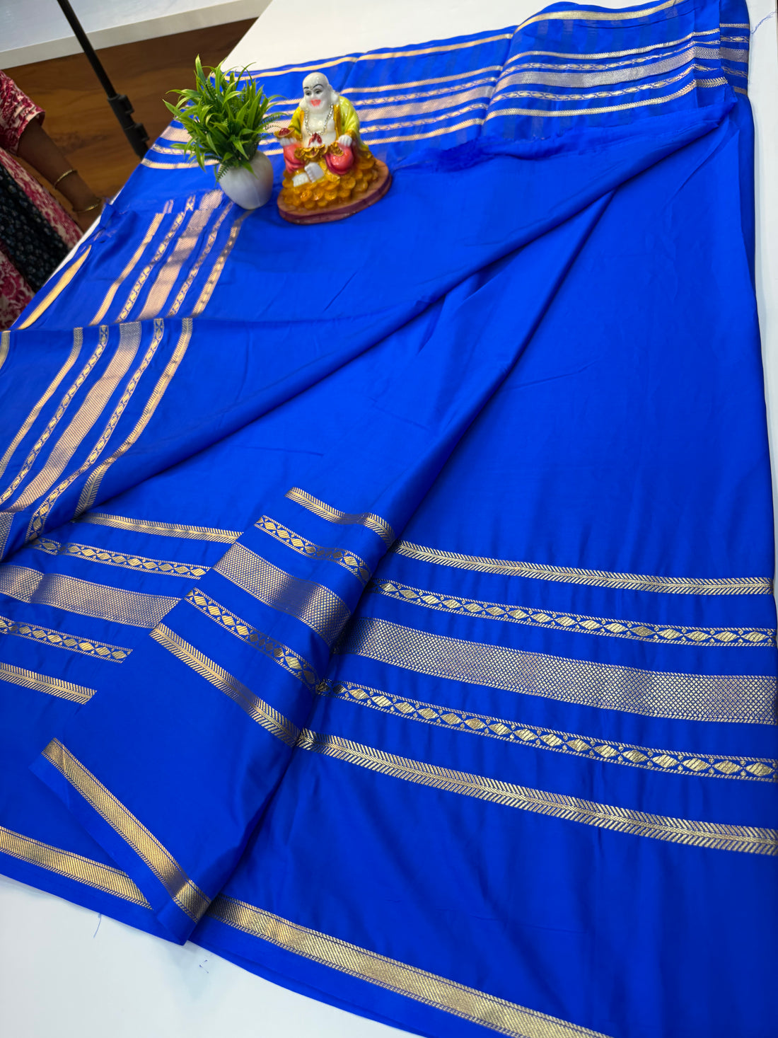 Mysore Crepe Silk Saree with Chit Pallu – Padmavathi Silks and Sarees