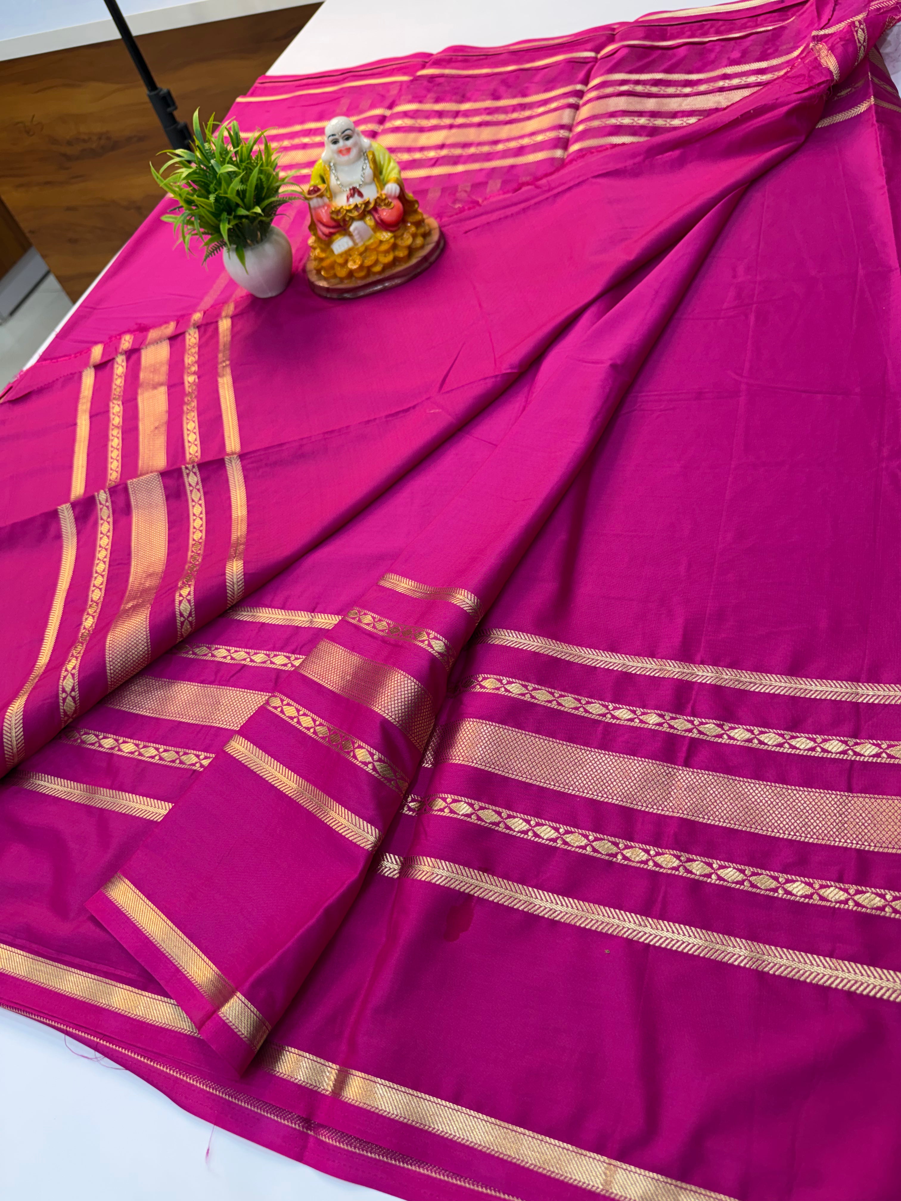 Mysore Crepe Silk Saree with Chit Pallu – Padmavathi Silks and Sarees