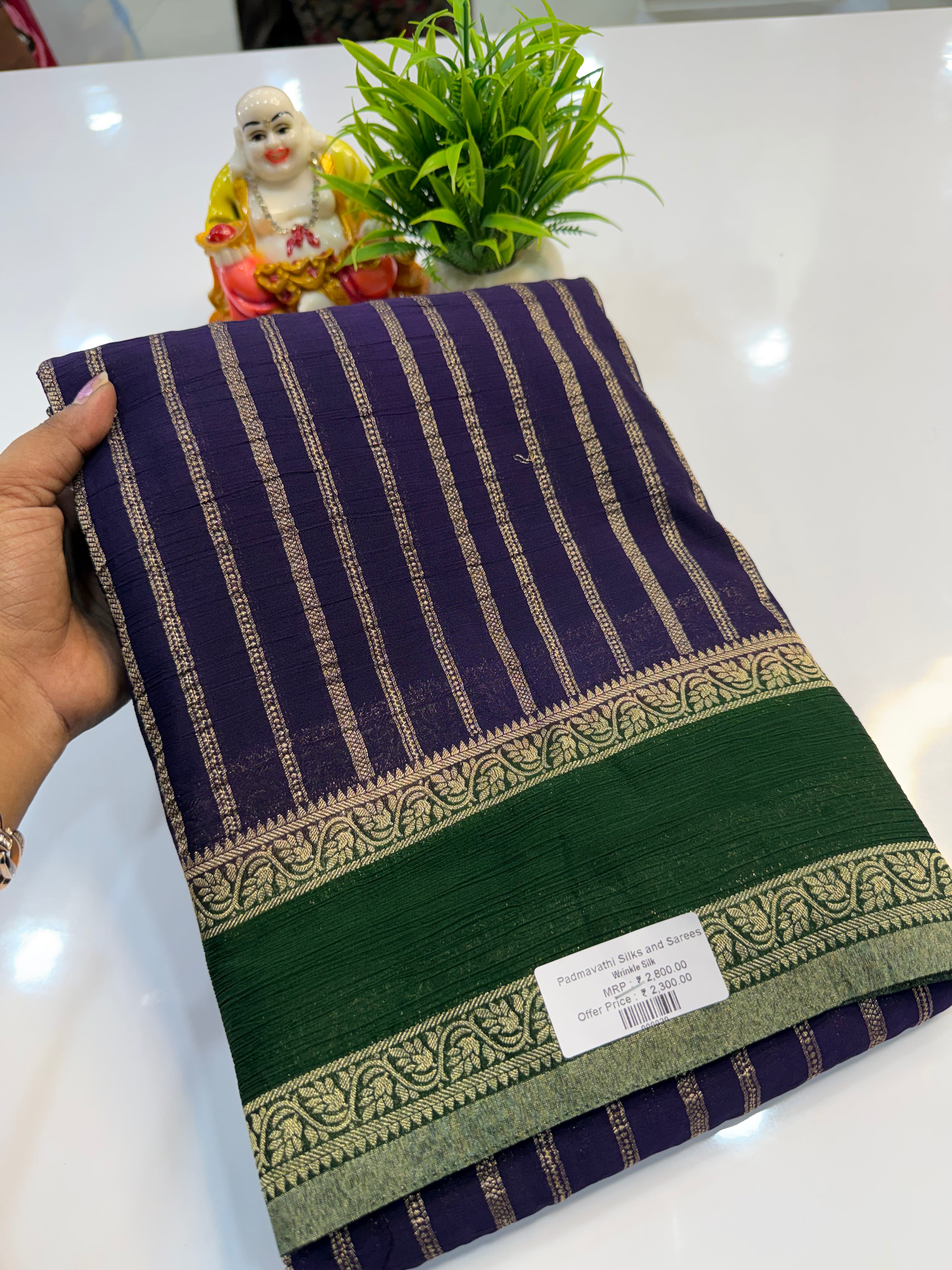 Premium Wrinkle Crepe Silk Saree with Rich Pallu – Timeless Grace & Luxurious Drape